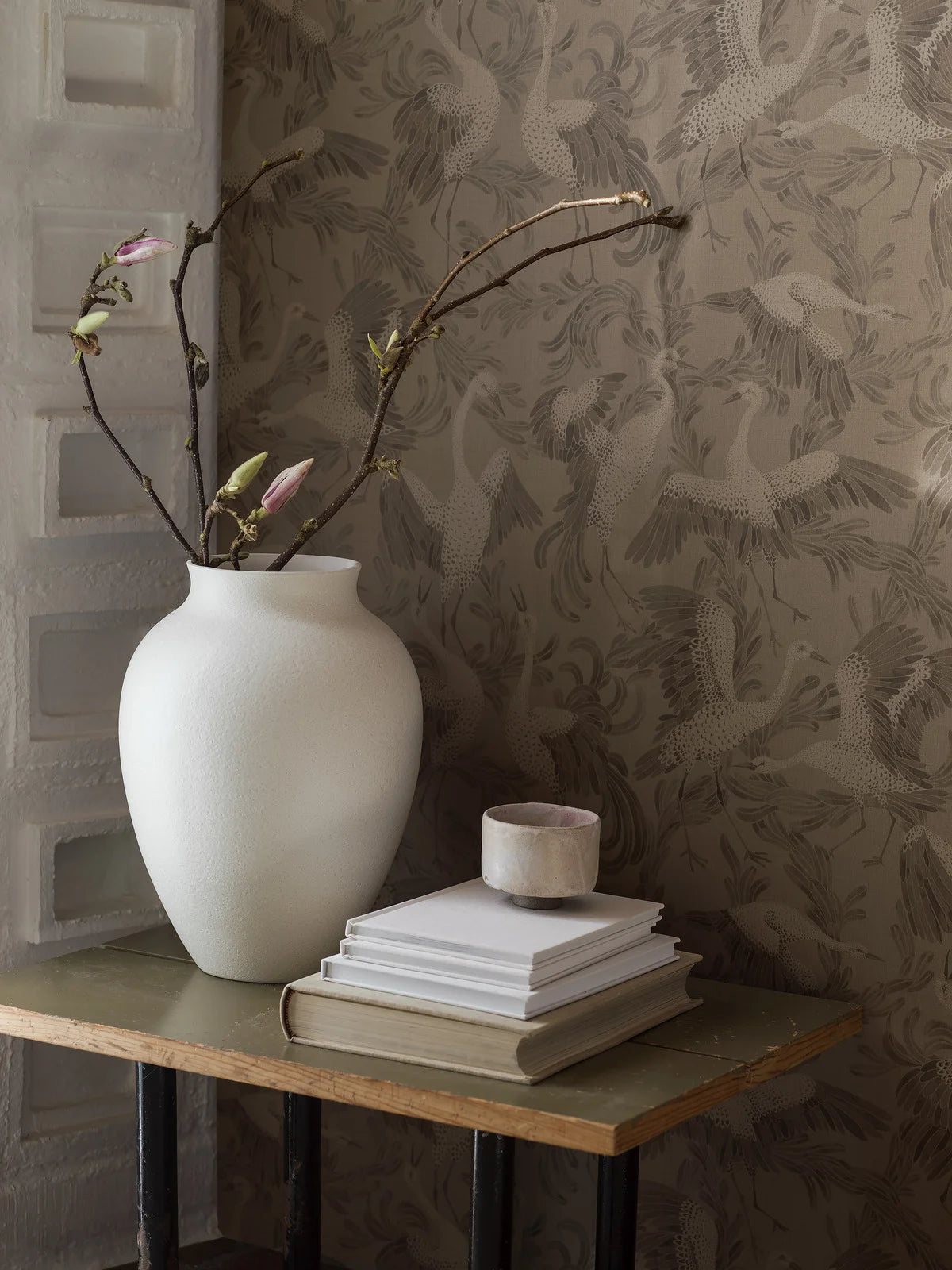 DANCING CRANE Brown Animal Motif Wallpaper