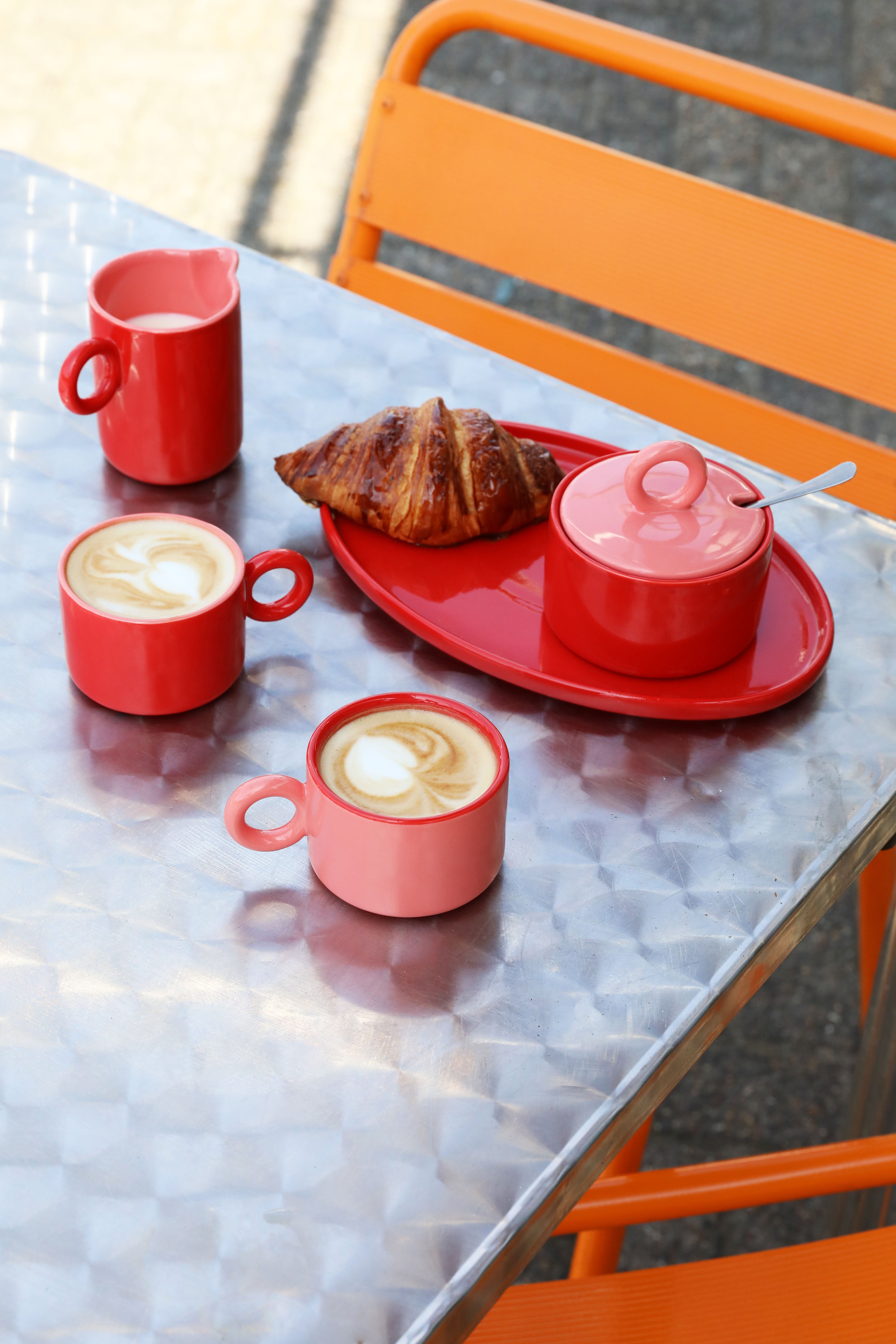 CHIQUITO red porcelain tray