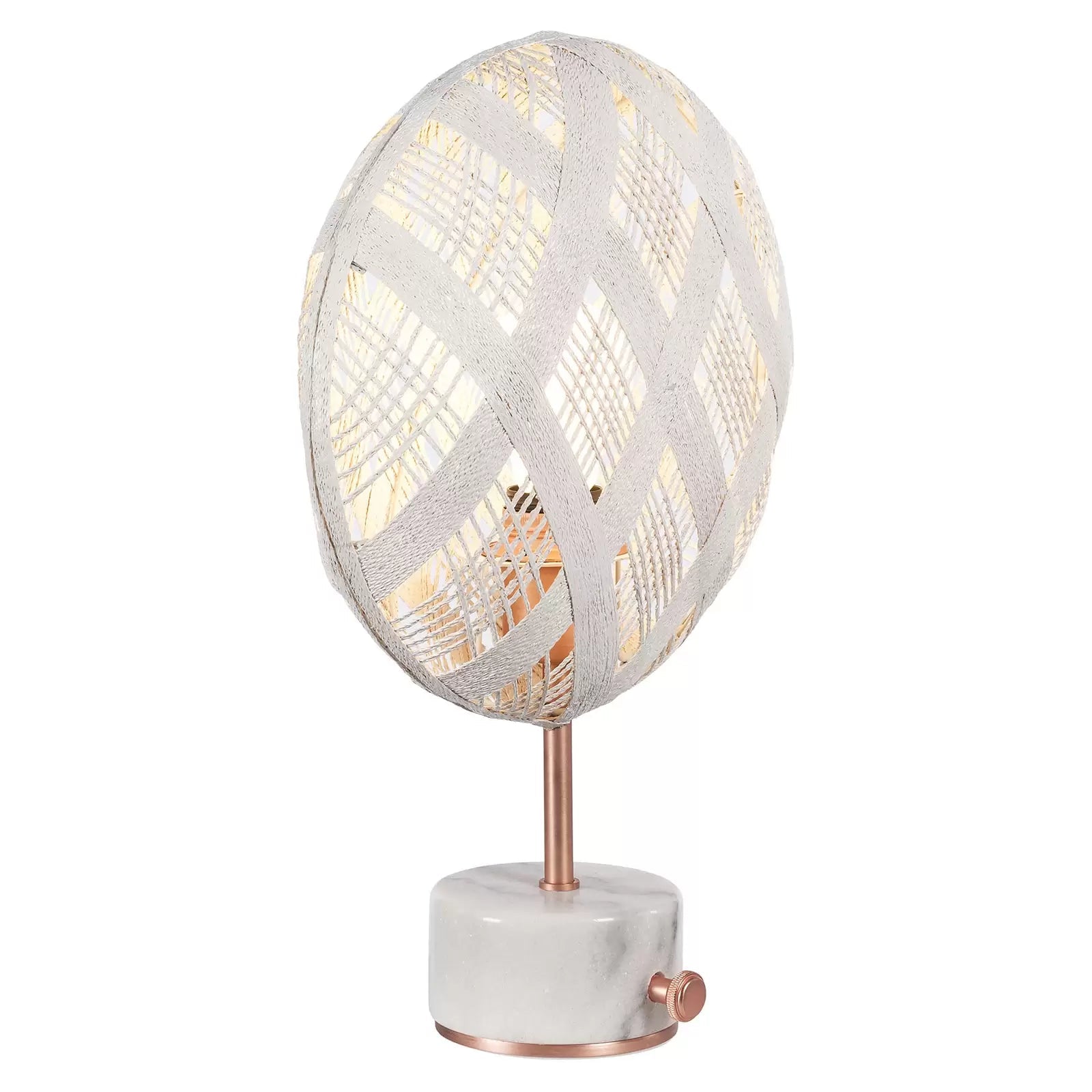 Weiße Tischlampe mit einer Kupferbasis