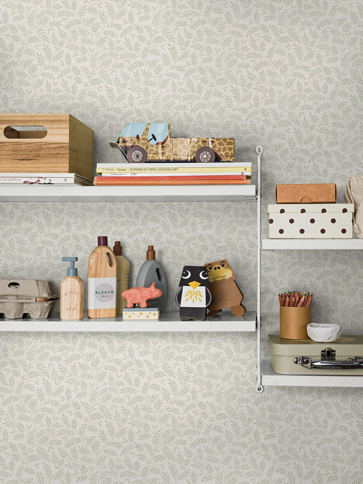 Non-woven paper wallpaper with a botanical pattern OLOF white with green