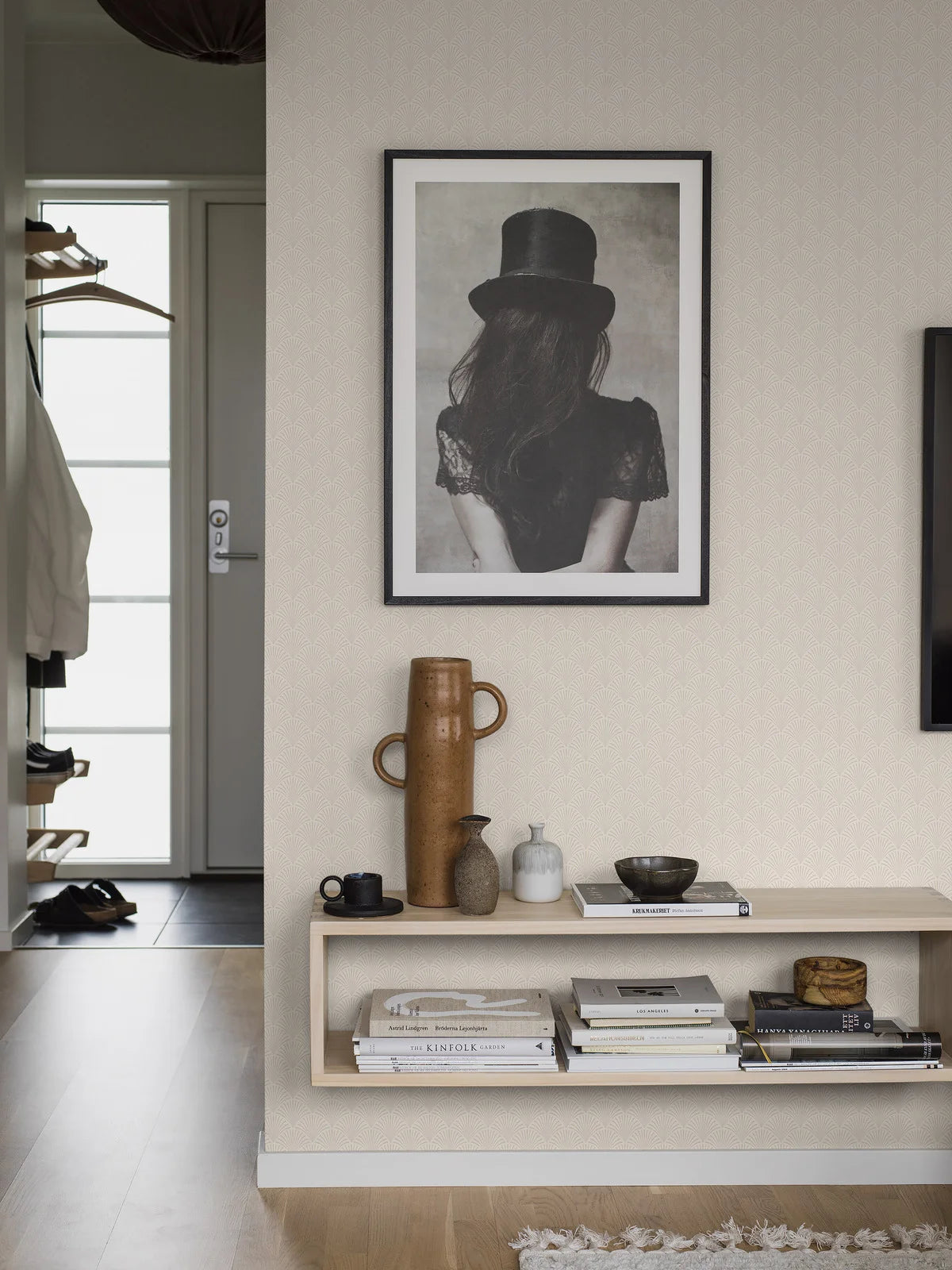 Non-woven paper wallpaper with geometric pattern SAMIRA beige