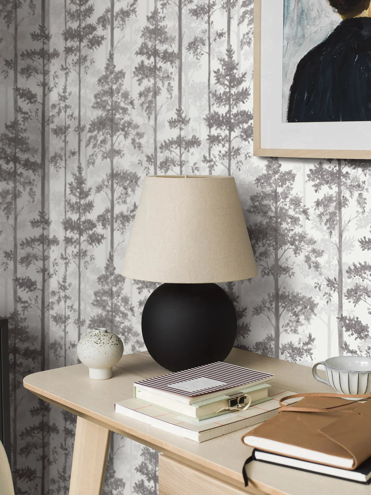 Non-woven paper wallpaper with a plant pattern RONJA gray with white