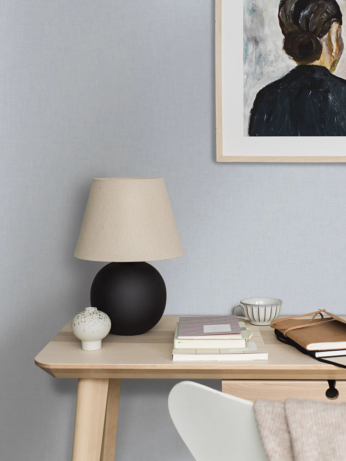 Structural paper non-woven wallpaper VEGA light blue