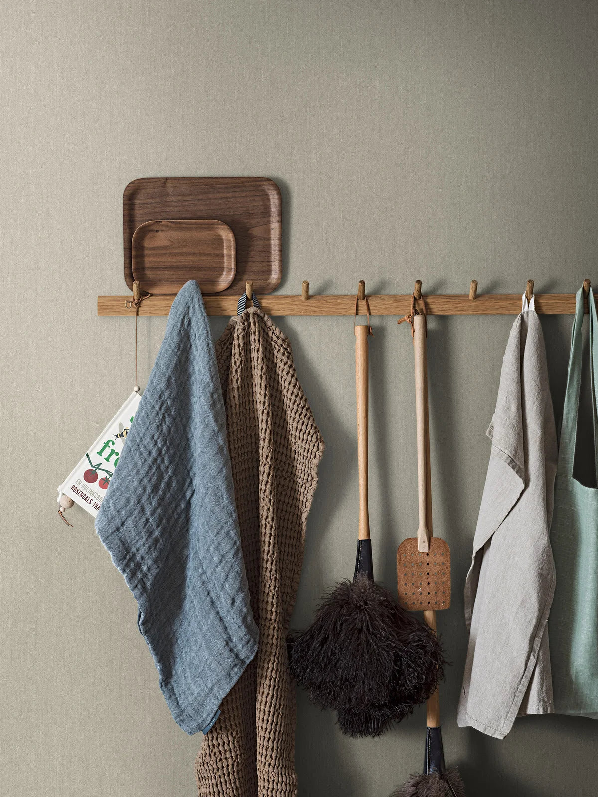 Structural wallpaper imitating linen LINEN - SCANDINAVIAN BEIGE light beige