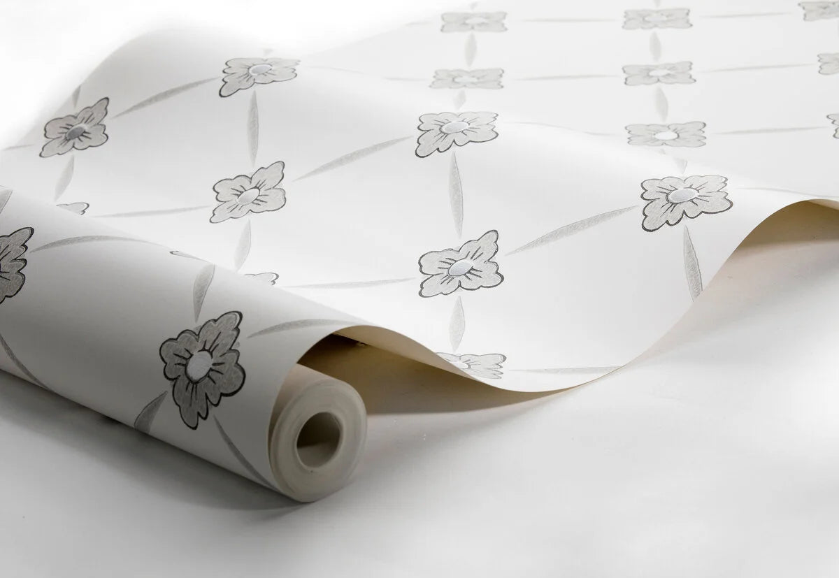 Non-woven paper wallpaper with a botanical pattern LINNÉ warm white with gray-beige