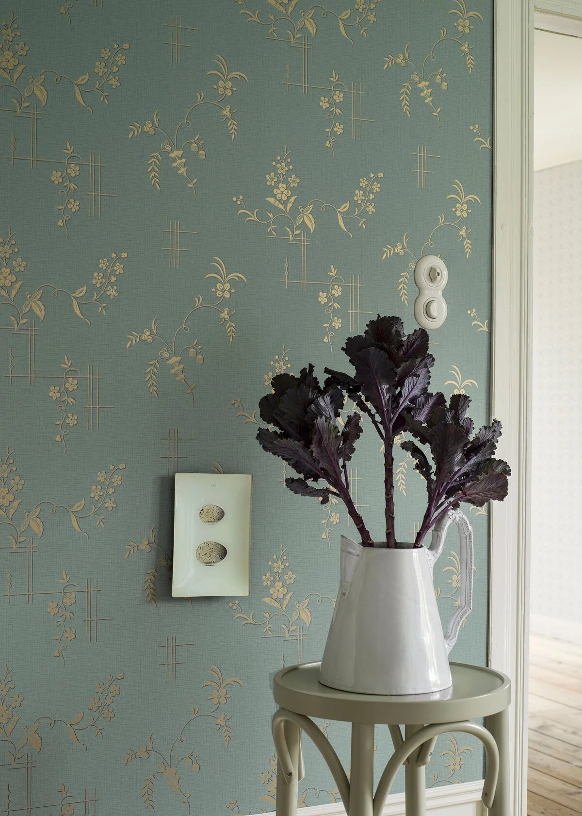 Non-woven paper wallpaper with a plant pattern ULRICEHAMN turquoise green