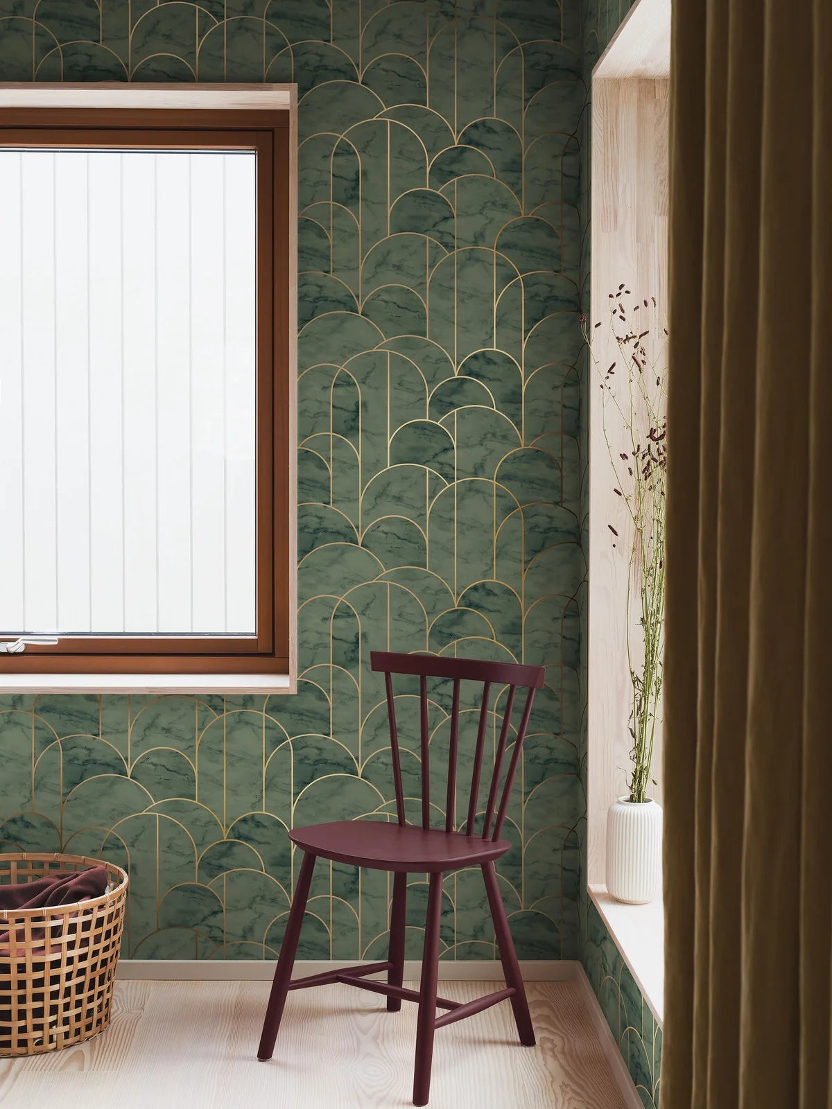 Non-woven paper wallpaper mimicking marble ARCH green with gold
