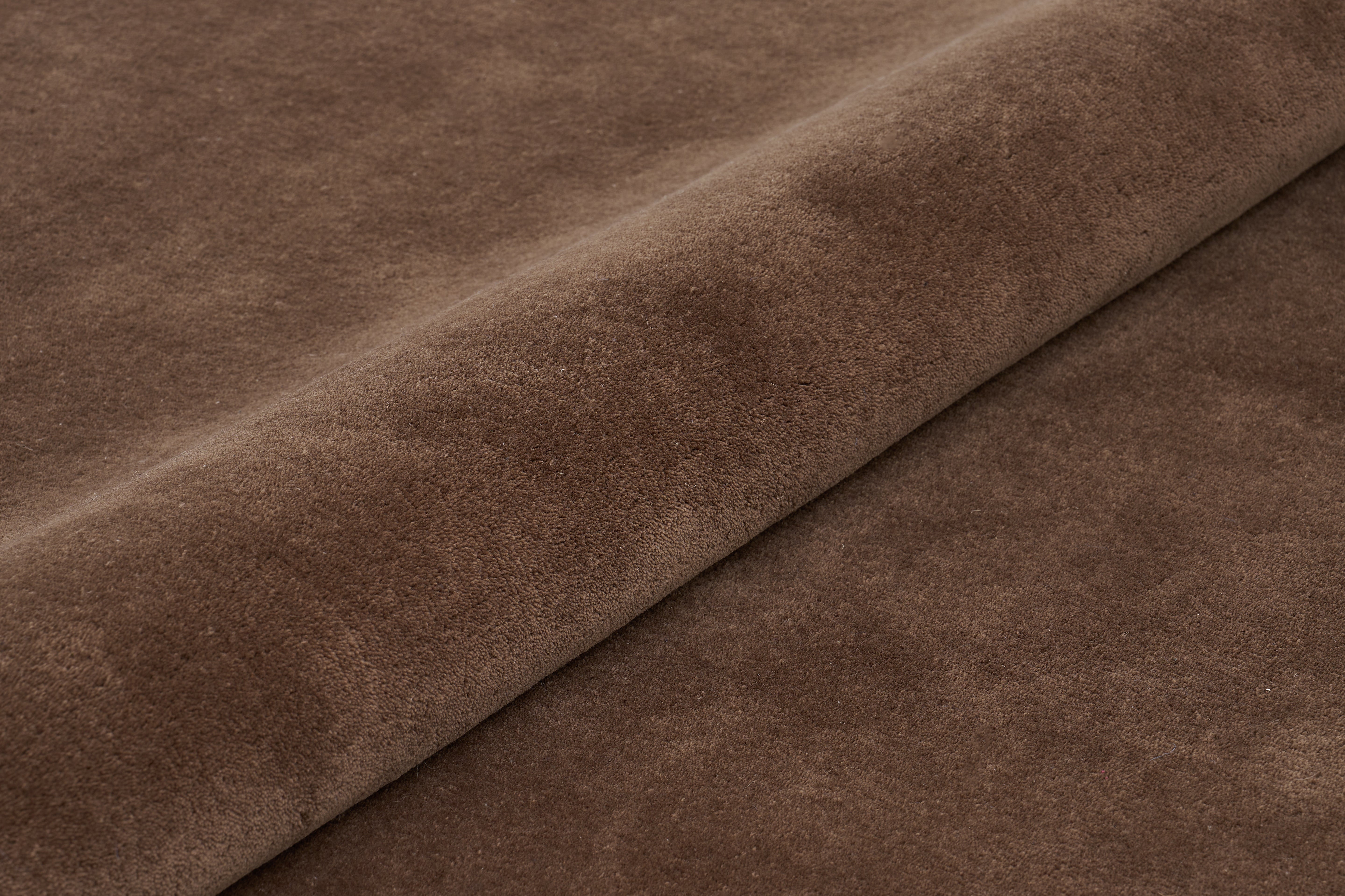Teppich LINEA braun mit schwarzen Linien [Amelia]