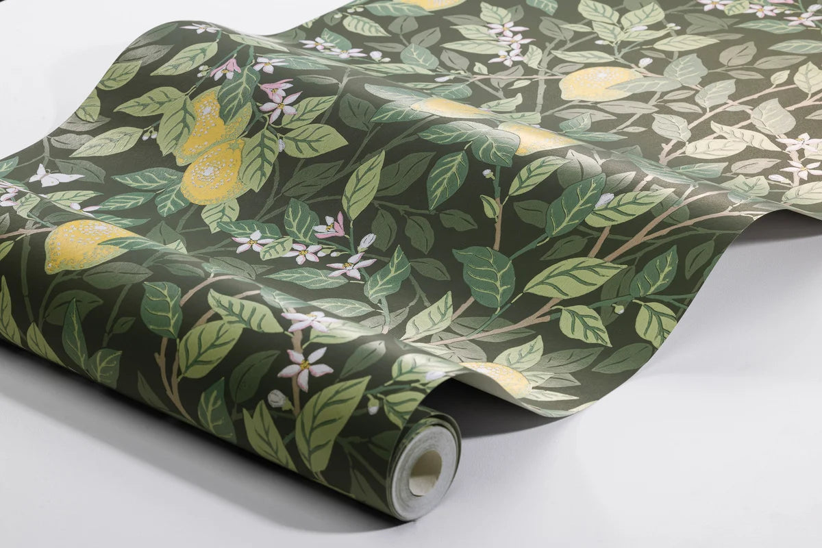 Non-woven paper wallpaper with a botanical pattern CITRONTRÄD green with yellow