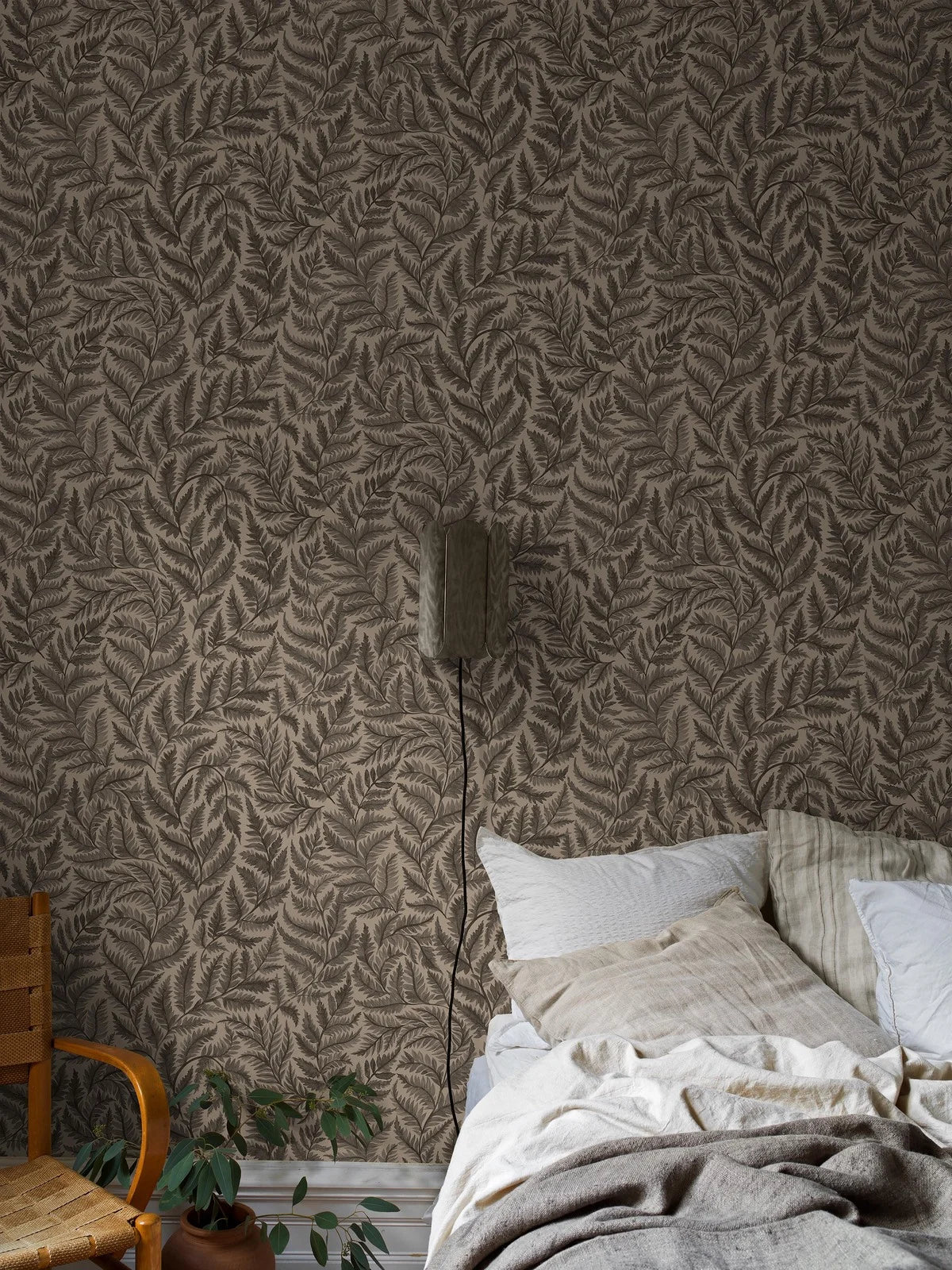 Non-woven paper wallpaper with a plant pattern FERNS brown