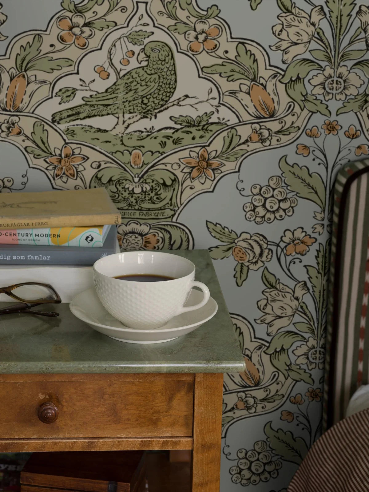 Non-woven paper wallpaper with a botanical pattern SKENNINGE blue with green