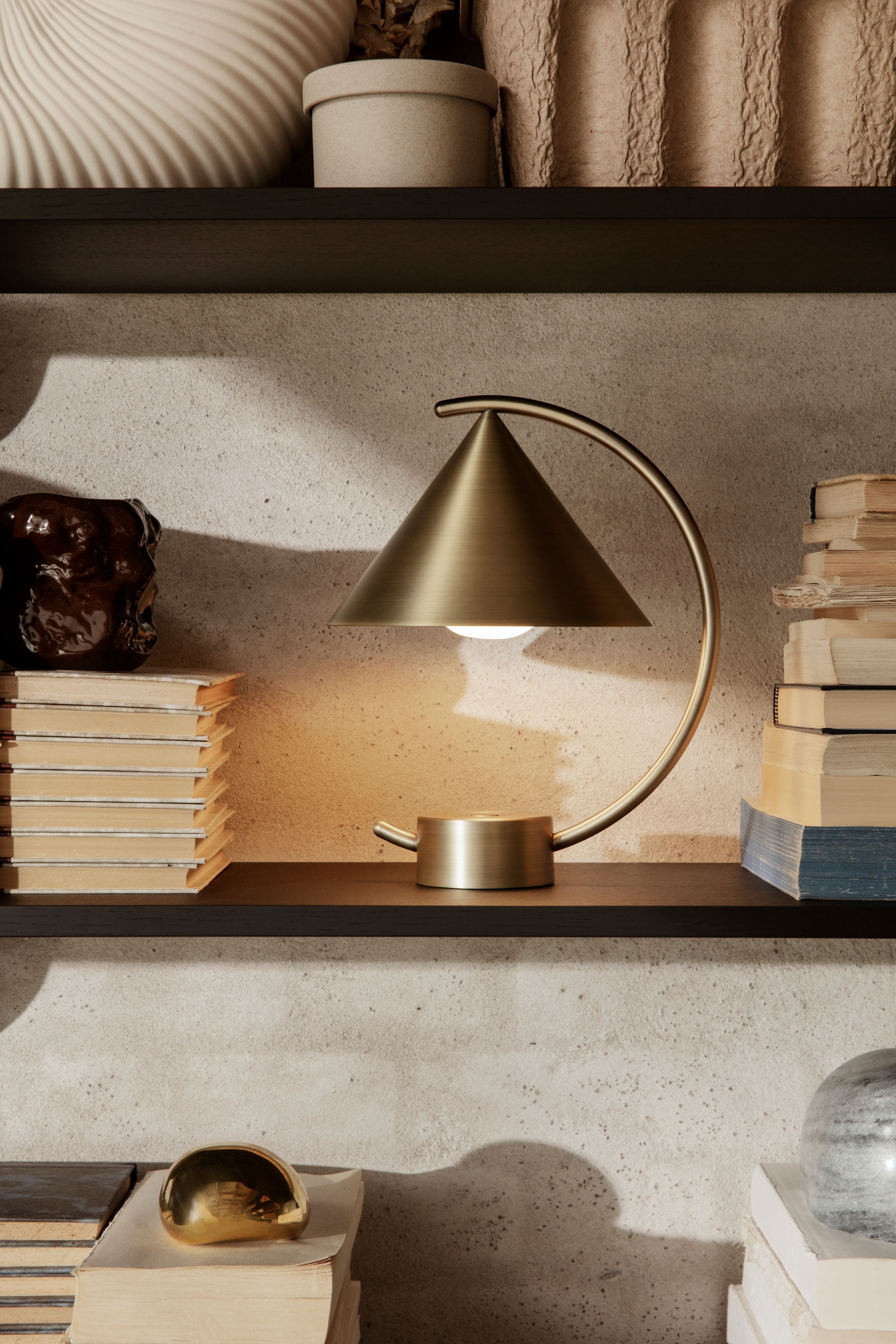 MERIDIAN portable lamp brass