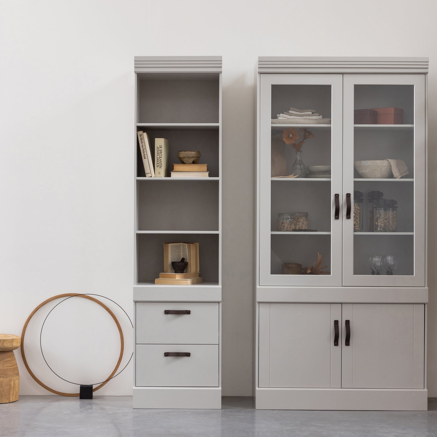 BOLD white shelf