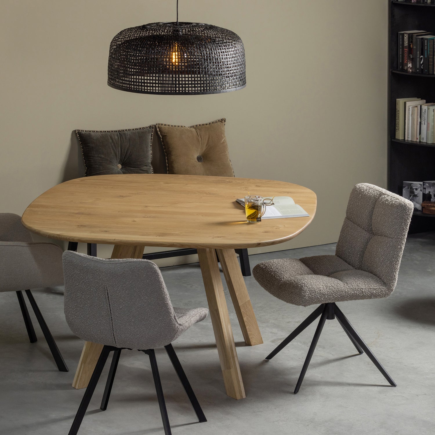 Ovaler Tischtablo Eiche Holz