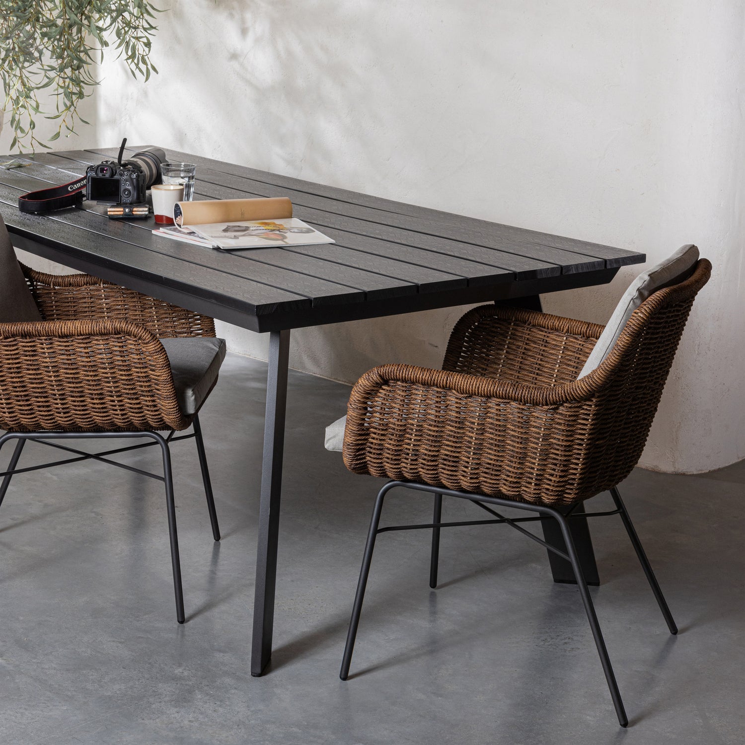 Veerle Anthracite garden table