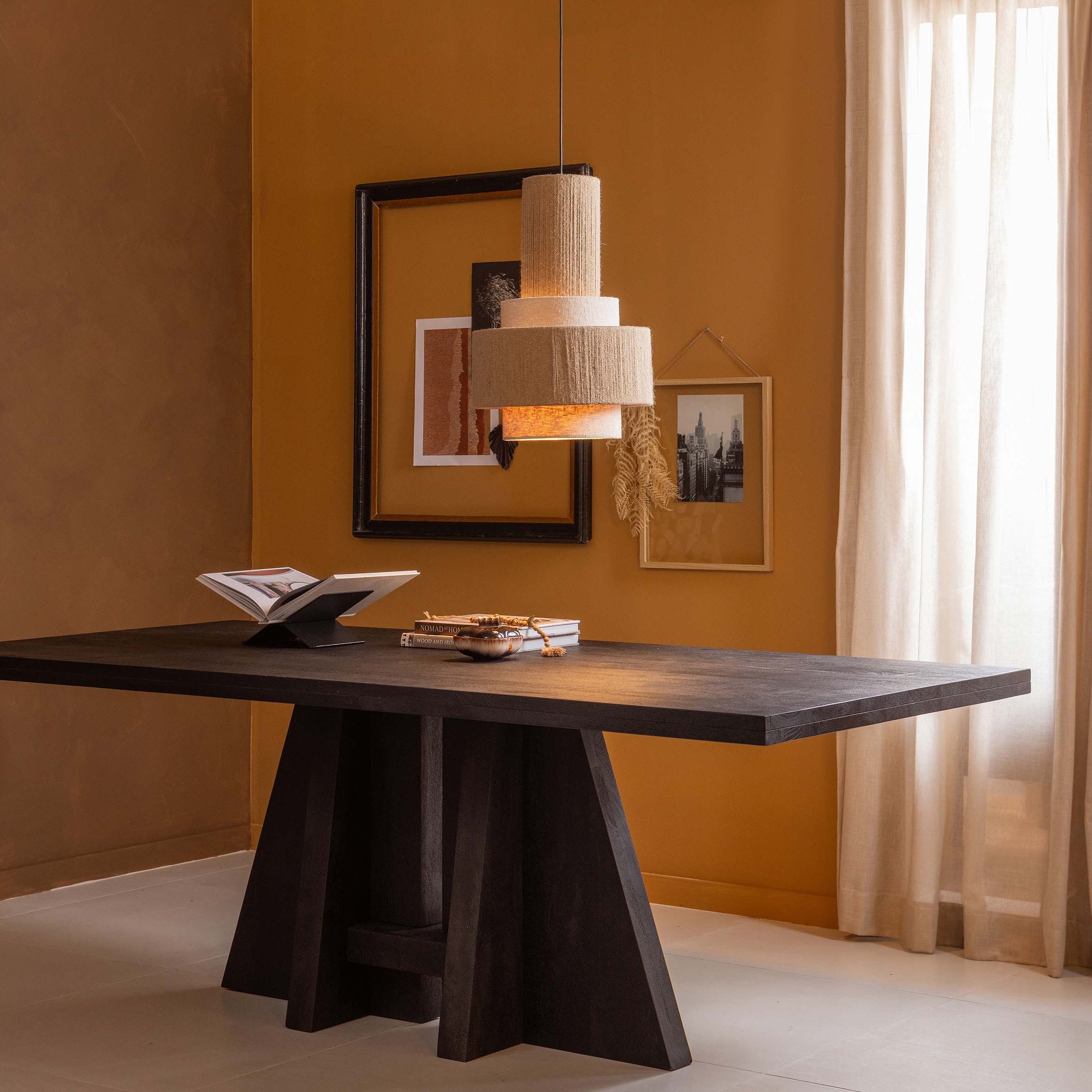 Tisch Kean Black Mango Wood