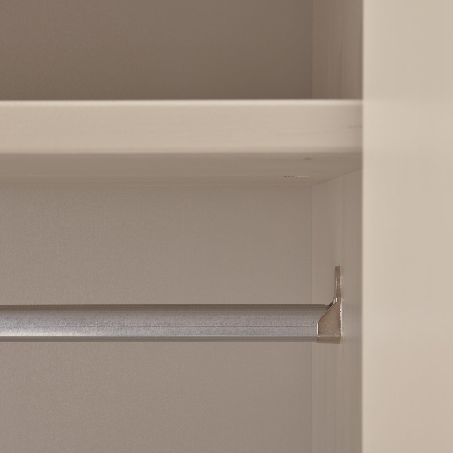 RAIN wardrobe beige