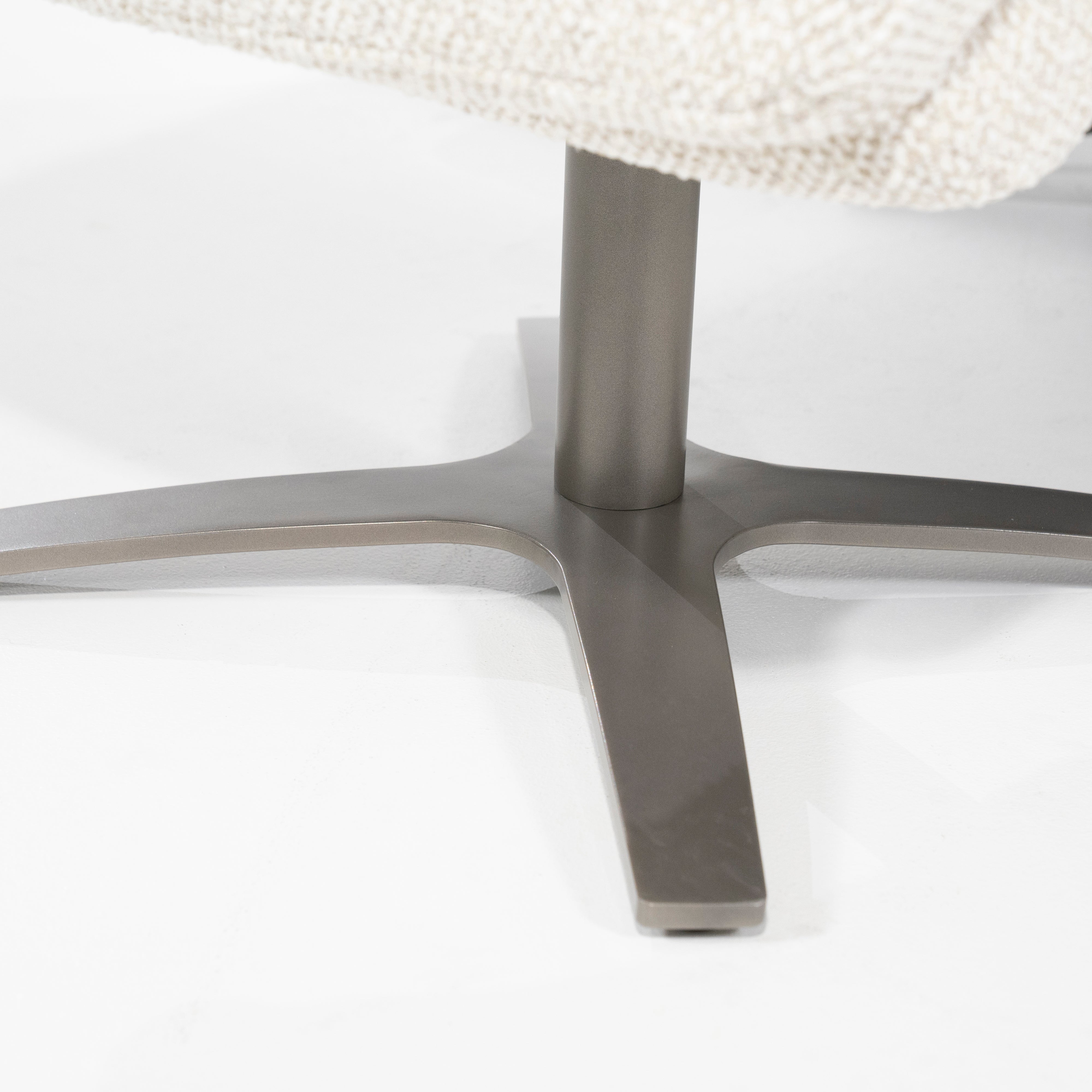 Sessel mit Fußstütze CALEB beige mit schwarzem Gestell