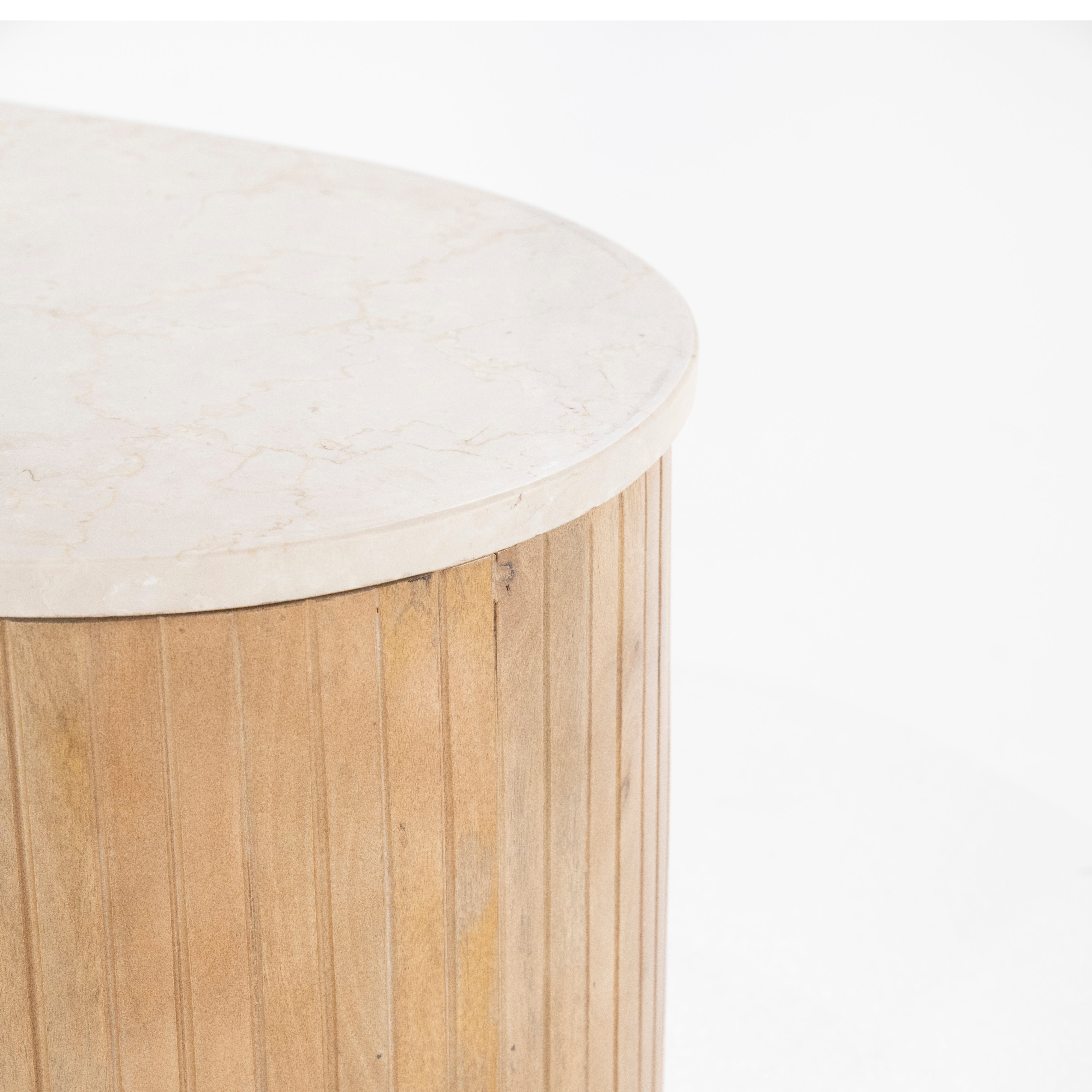 KIRA coffee table made of mango wood with a marble top