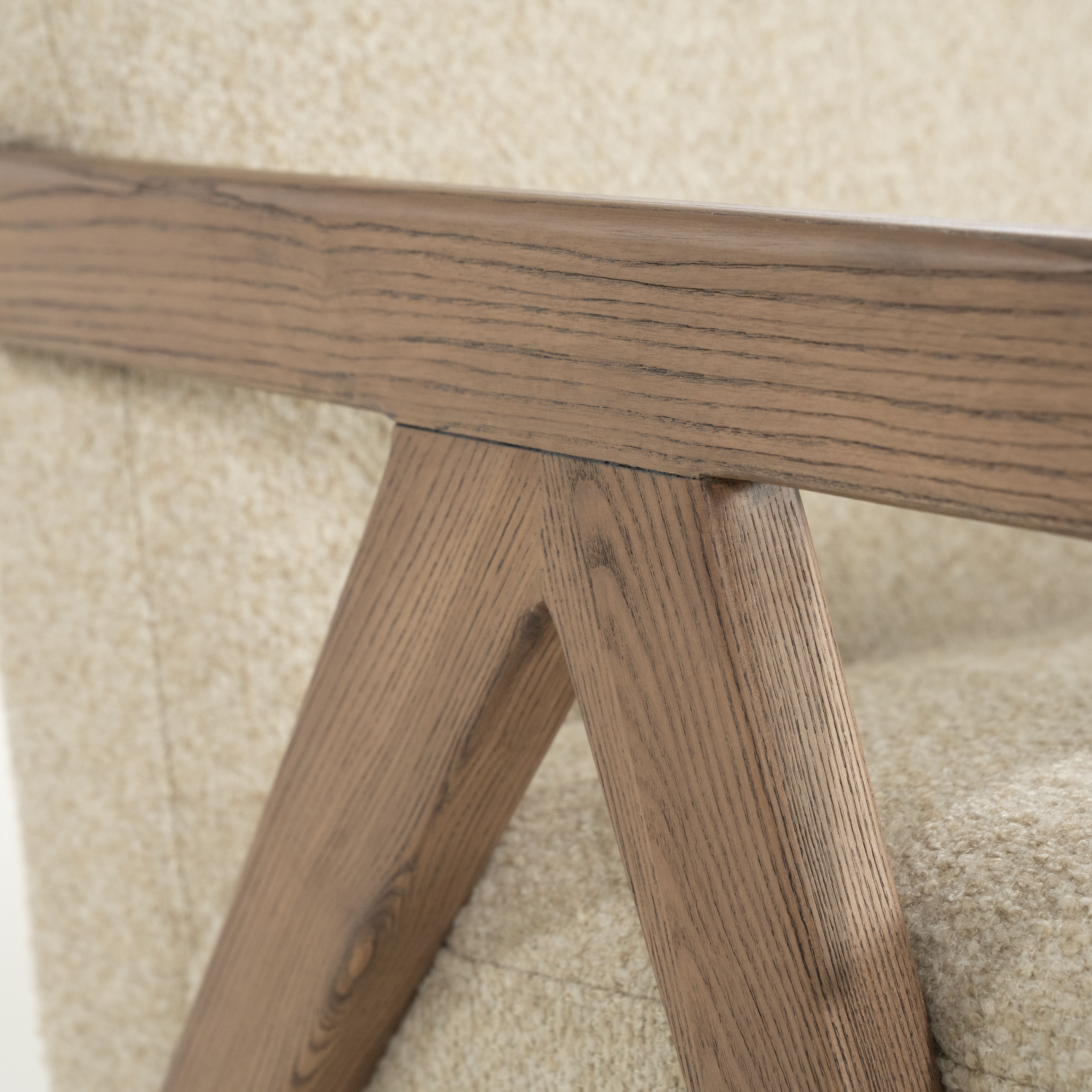 Sessel FRANCIS beige mit Holzgestell