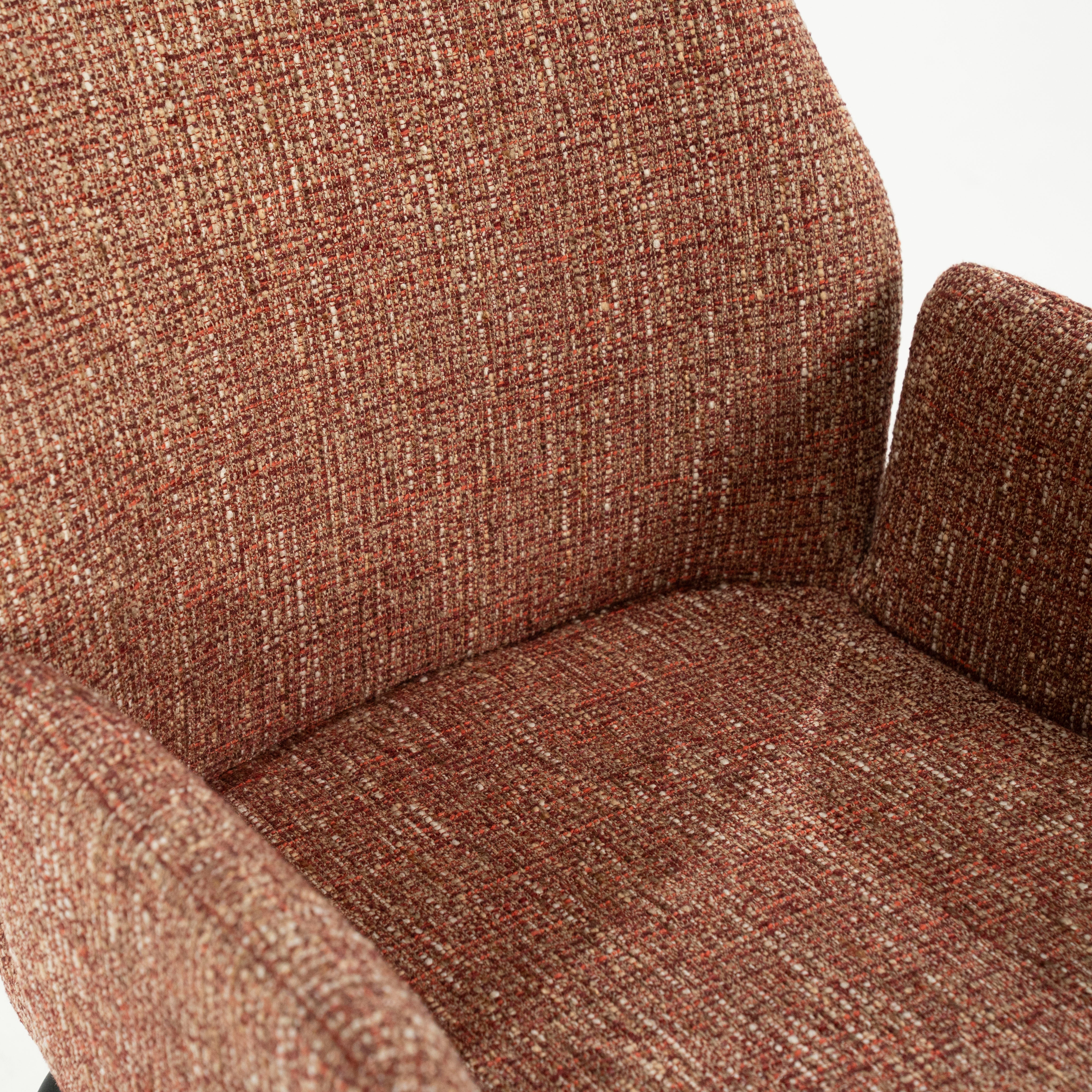 INDY chair terracotta with black base