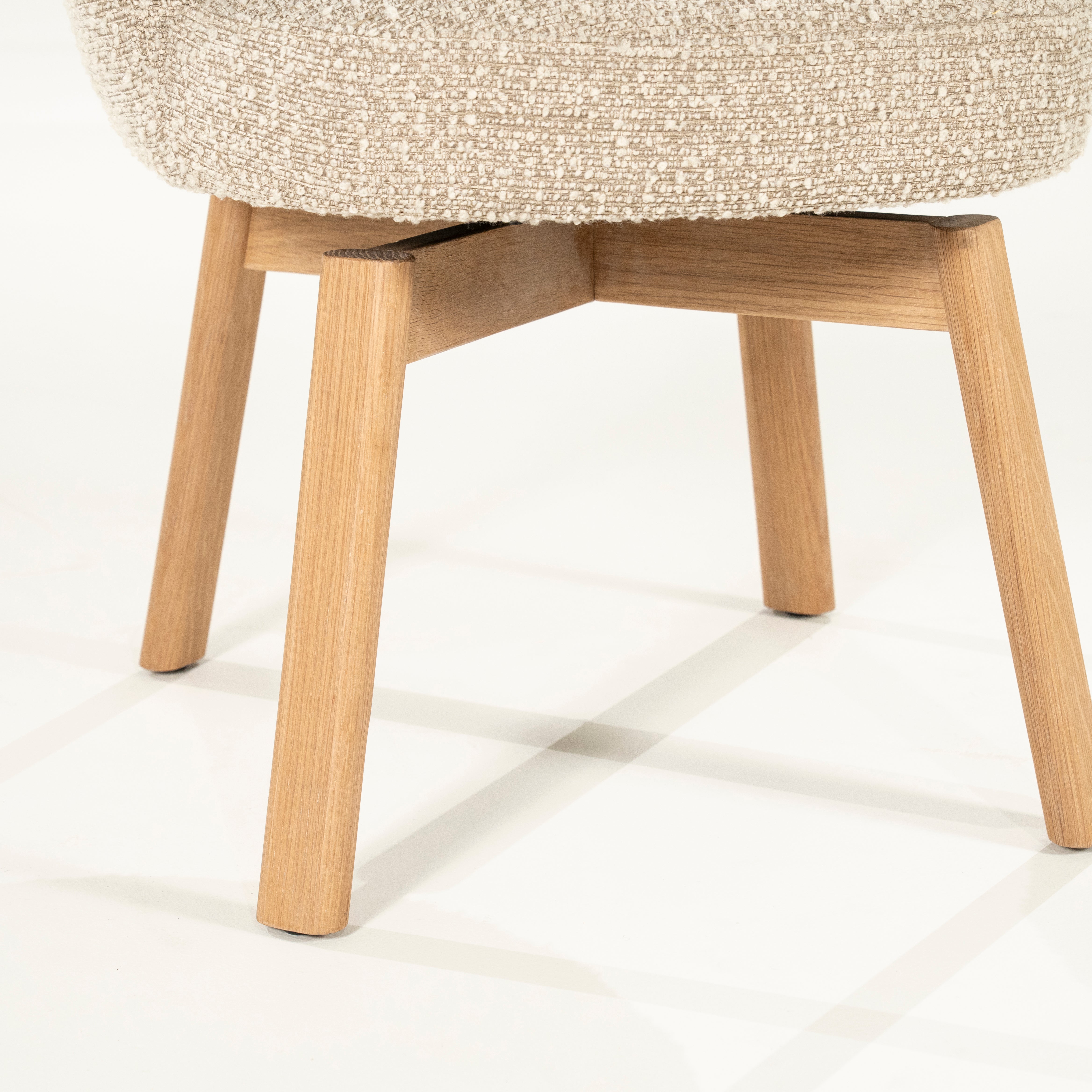 Drehstuhl LIVIA beige mit Holzfuß