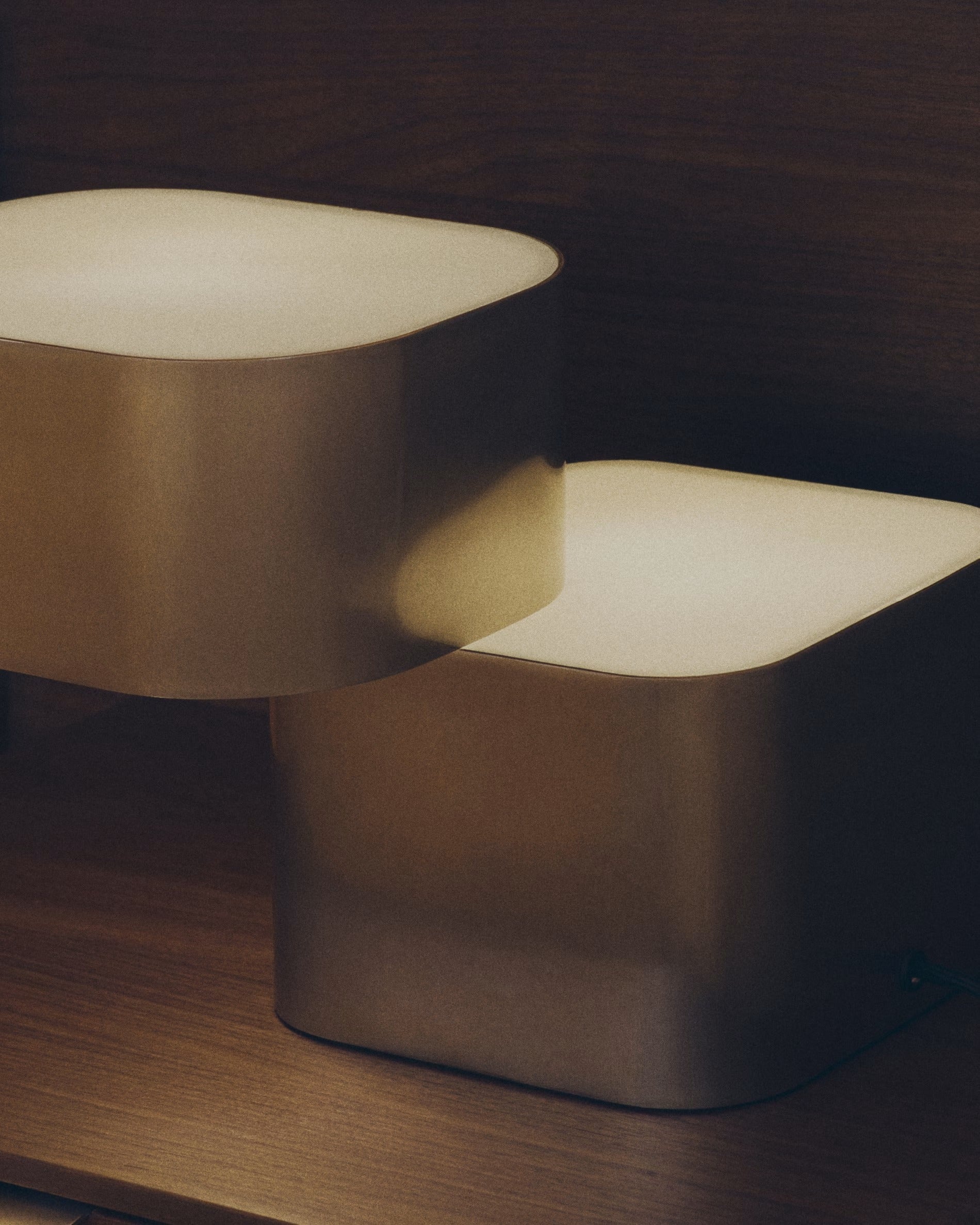 Tischlampe TANDAN grau