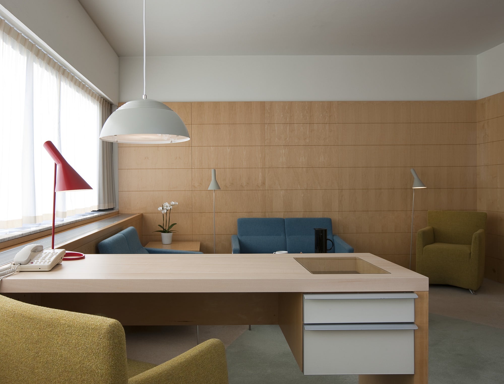 Lampa wisząca AJ ROYAL biały