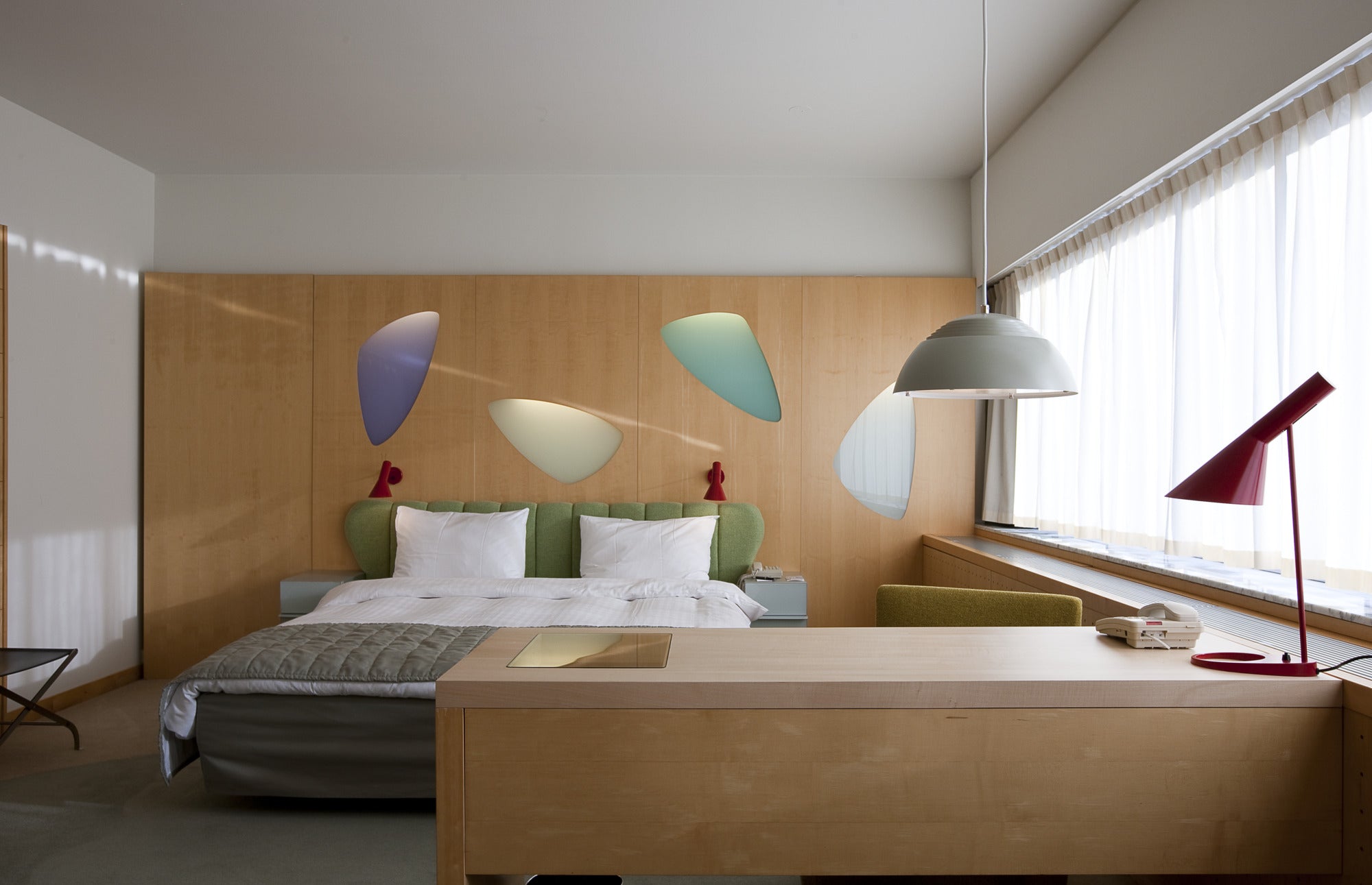 Lampa wisząca AJ ROYAL biały