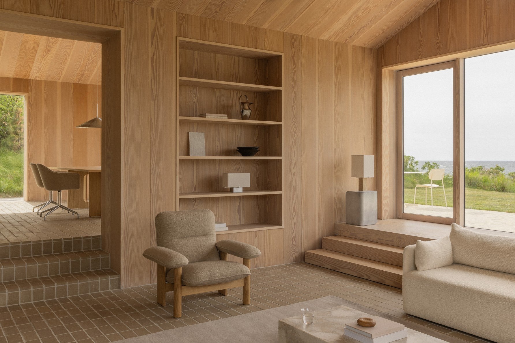 Sofa 2-sitzig OFFSET hellbeige