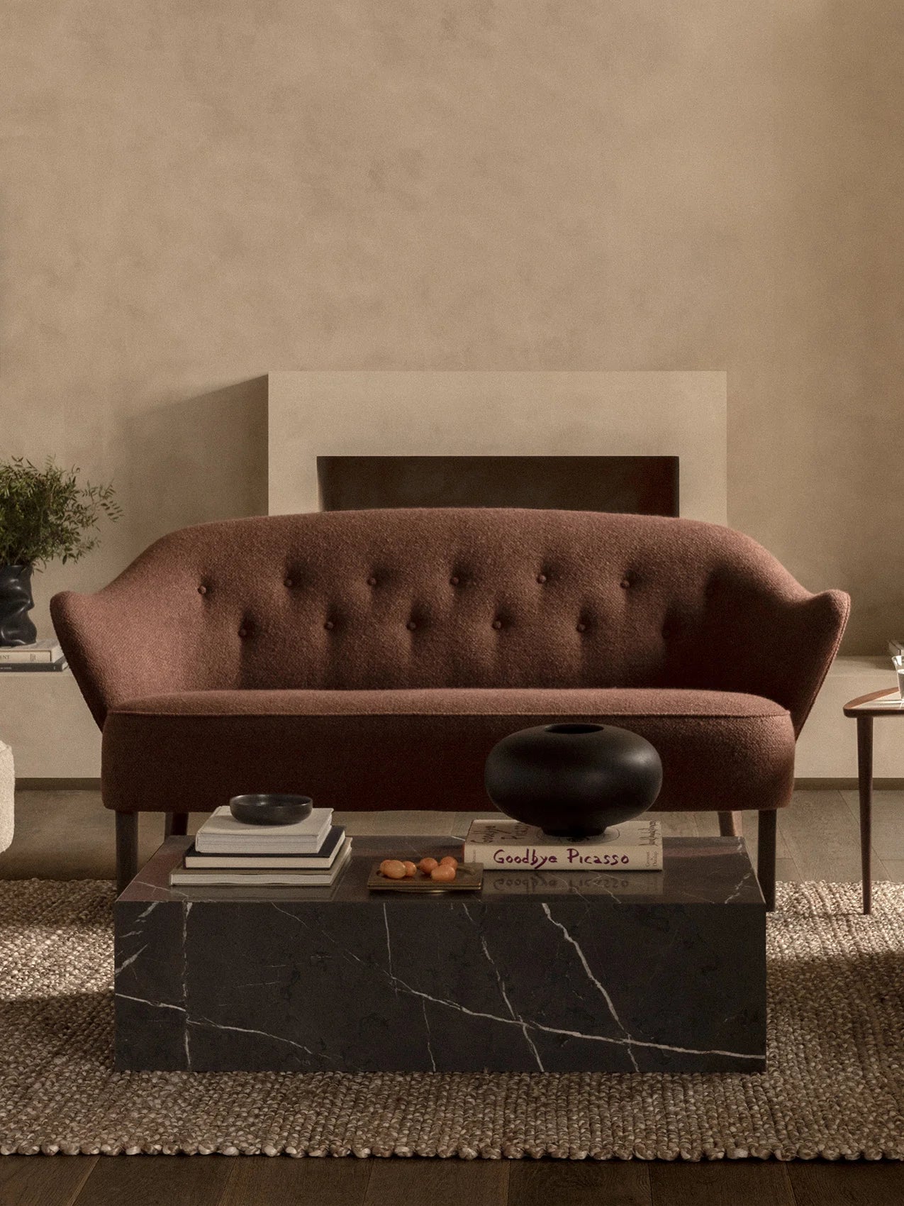 Sofa INGEBORG Schafsleder mit Eichenbasis [Julia]