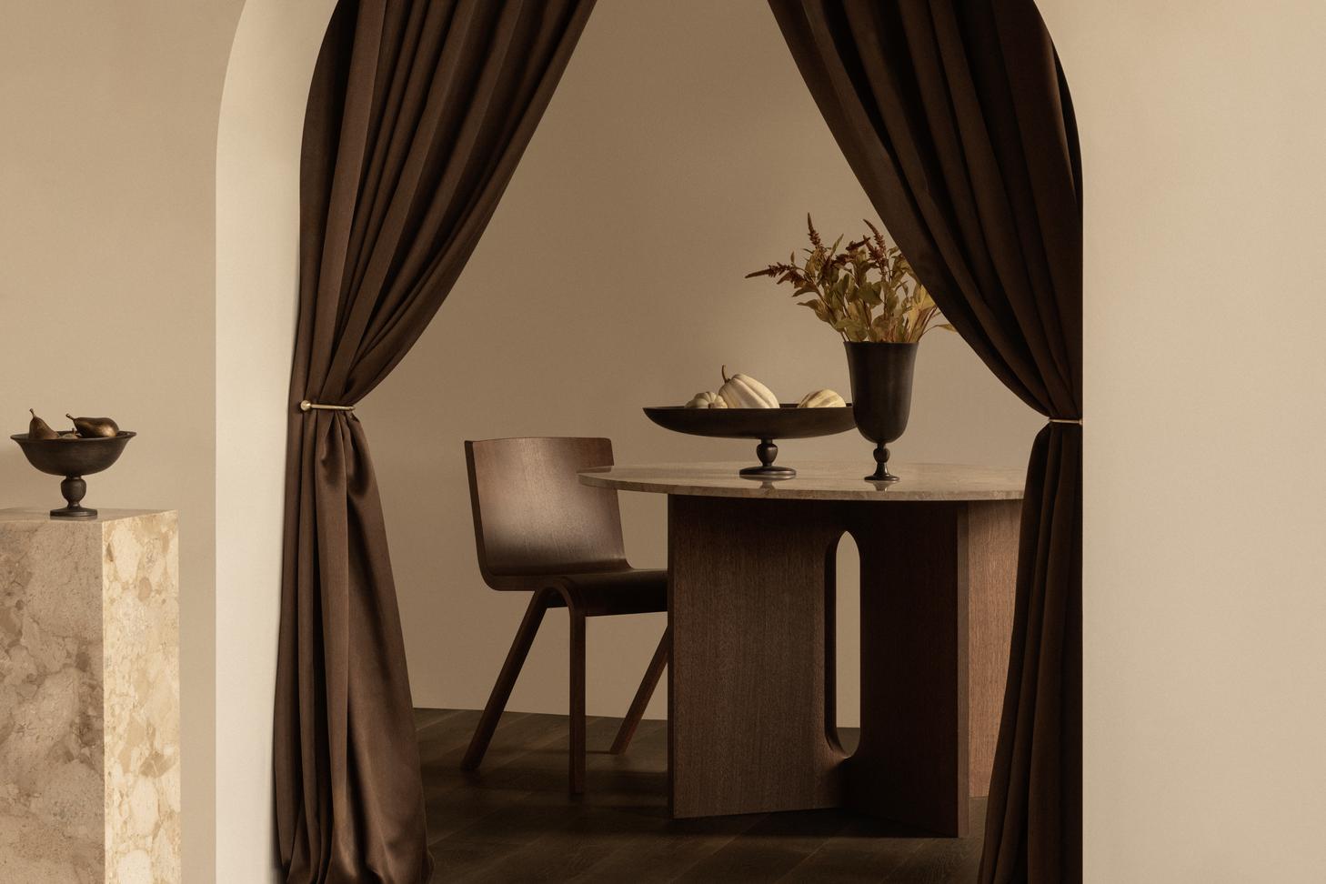 READY Chair Black Oak Wood