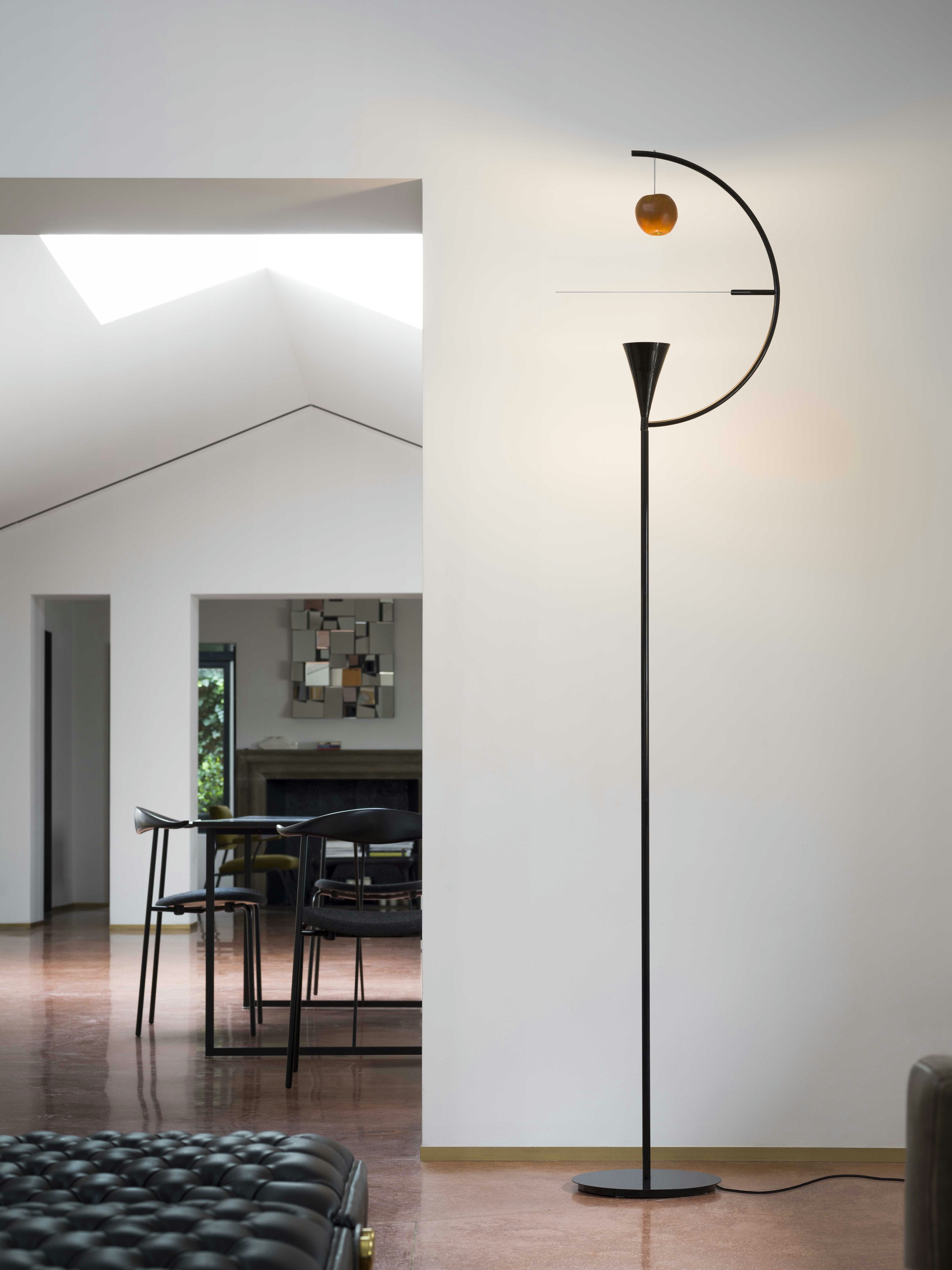 Newton -Strost -Lampe schwarz