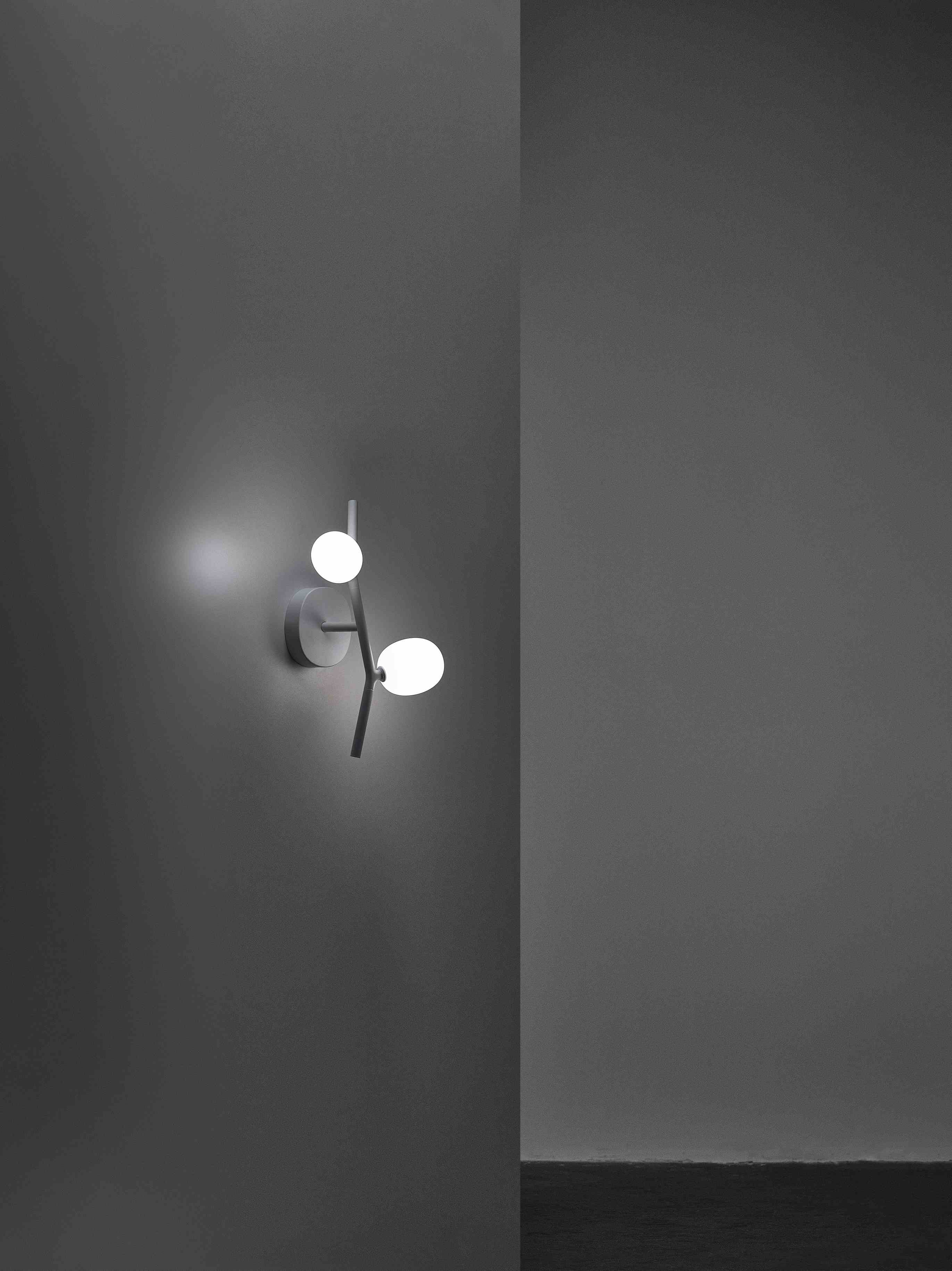 Ivy Matte Glaswandlampe