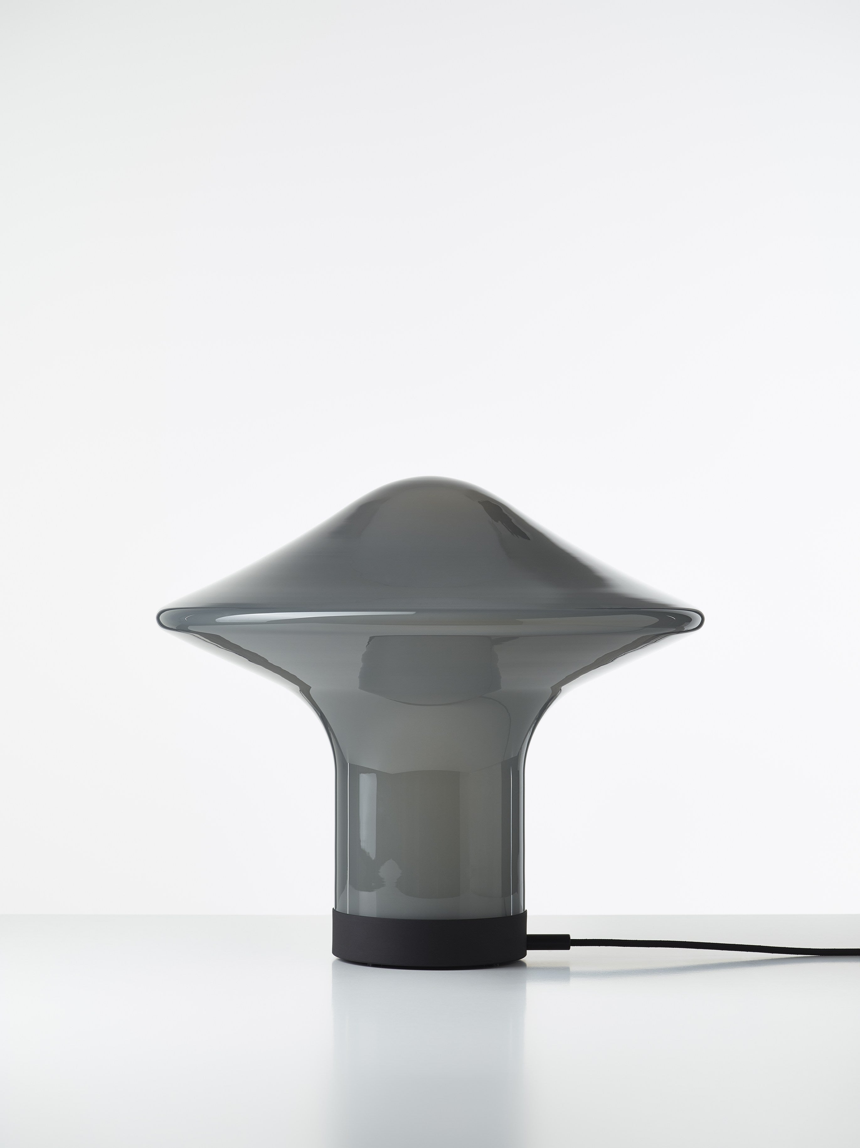 Trottel -Tischlampe Informiertes Glas