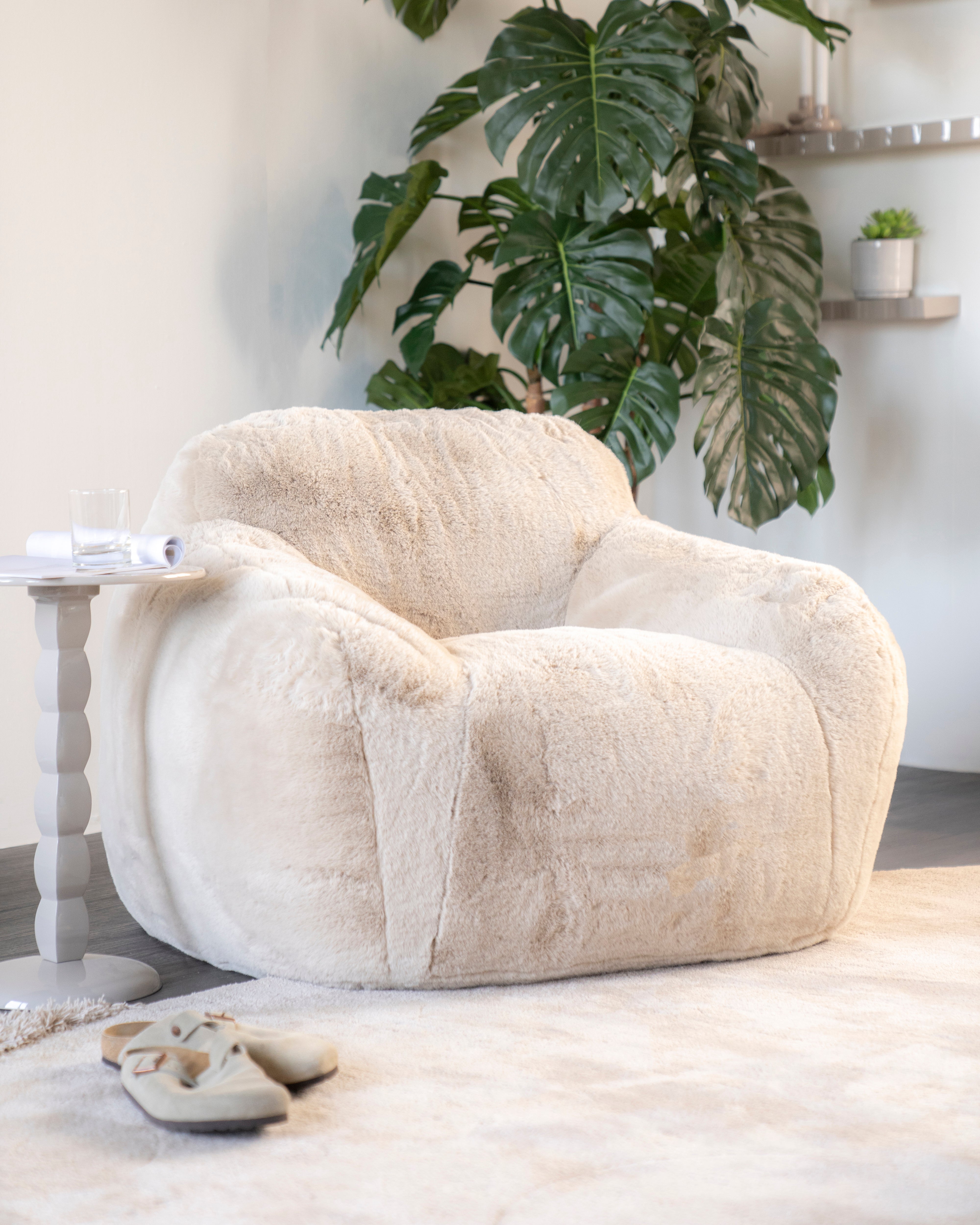 Sessel HUG cremefarben