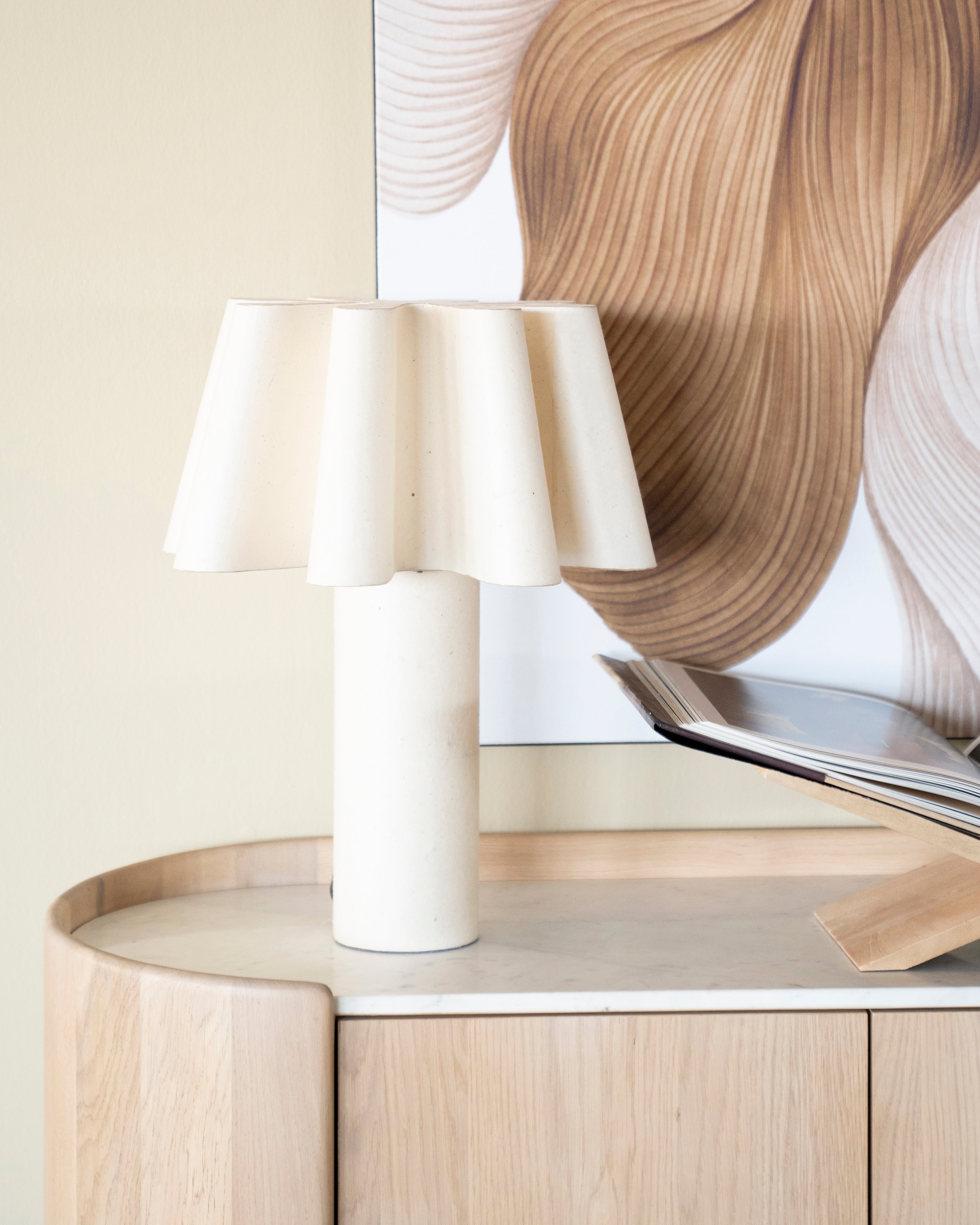 MEANDER beige table lamp