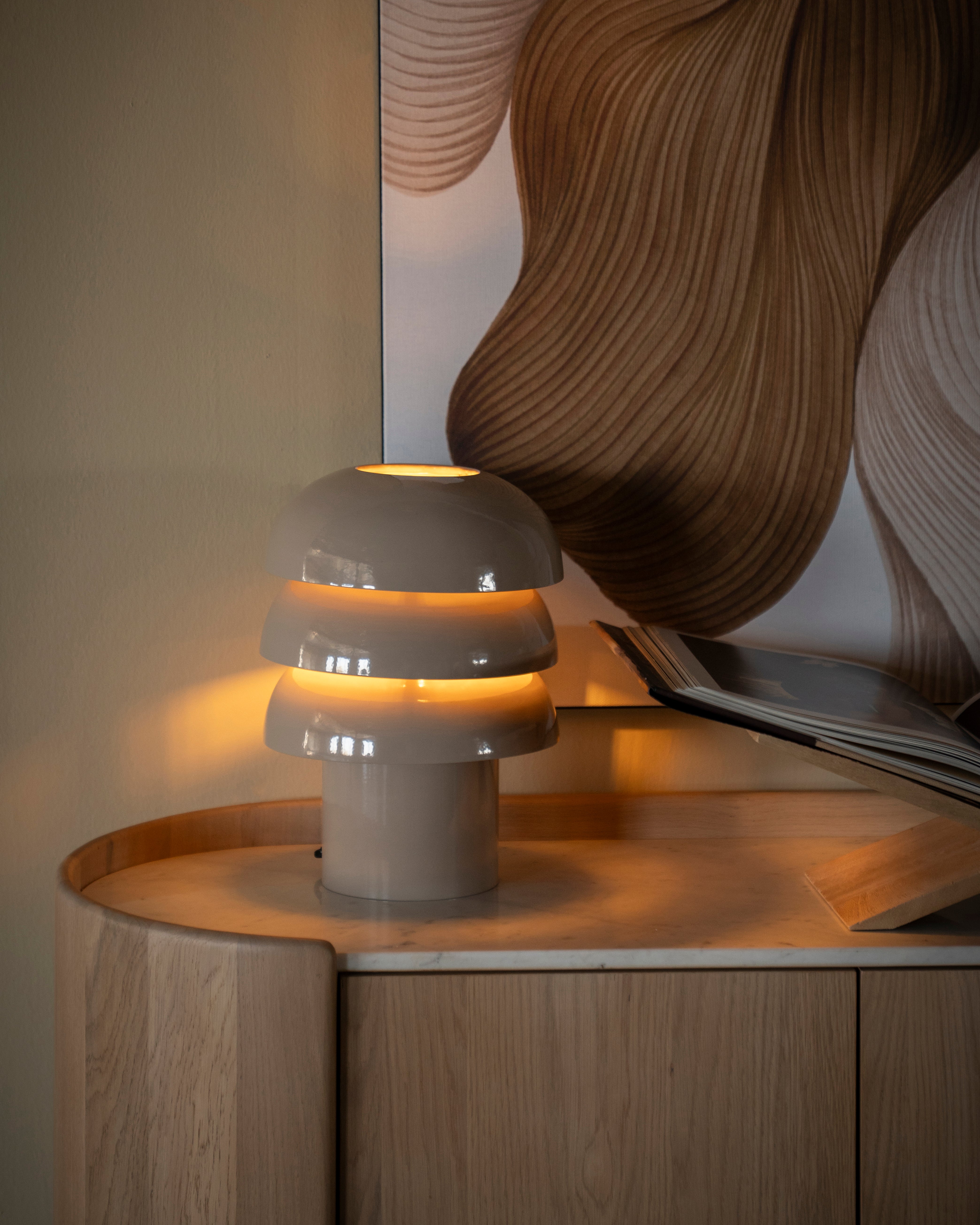 CURO beige table lamp