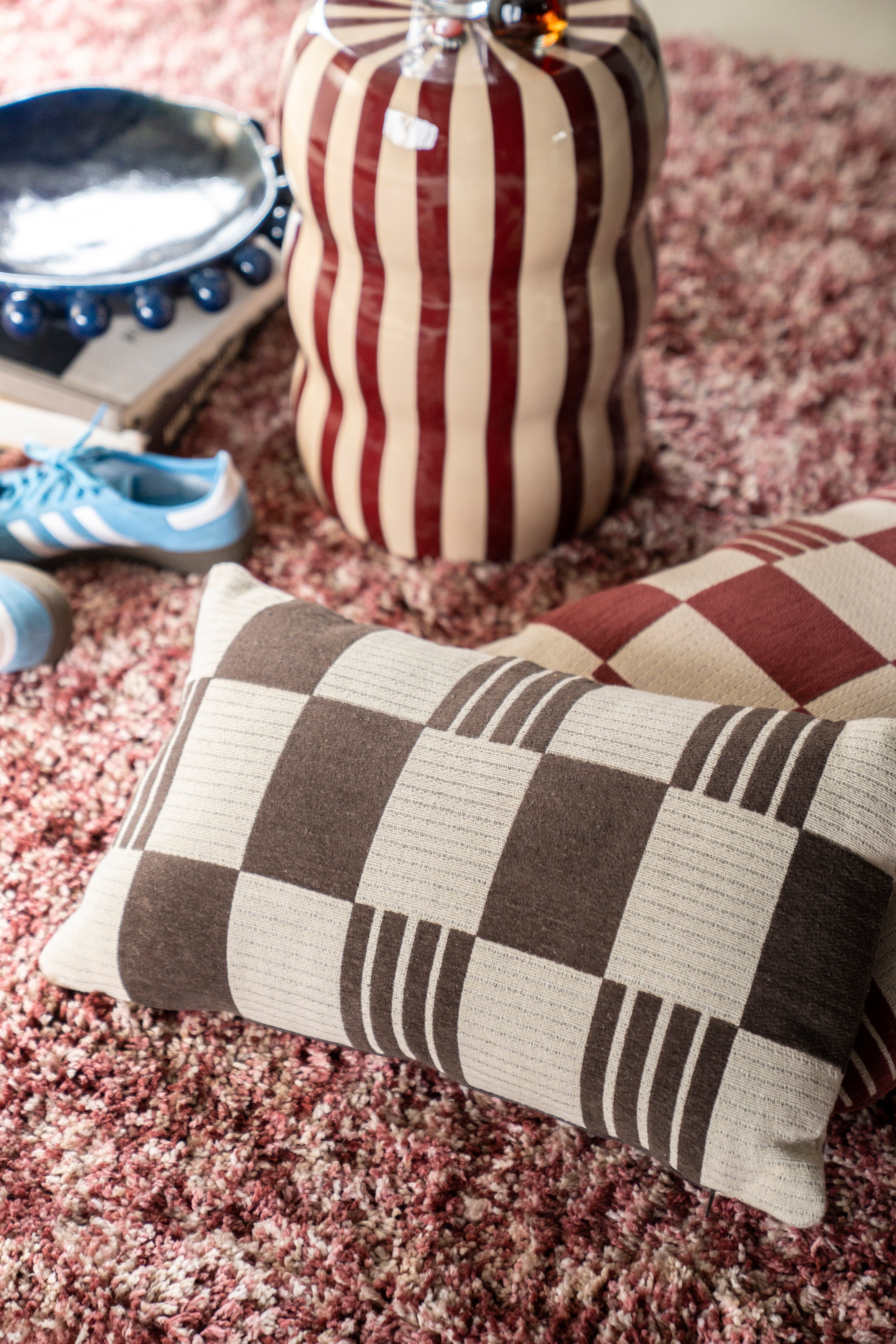 Poduszka TWIST brązowy z beżowym