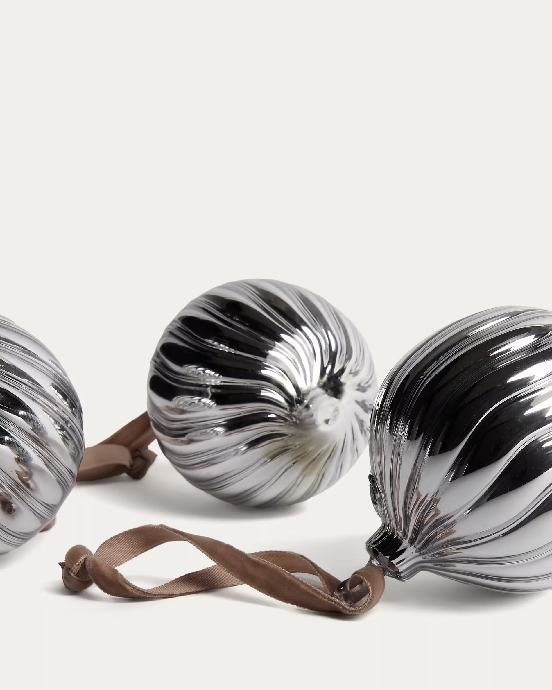 ORANEL silver Christmas ornament set