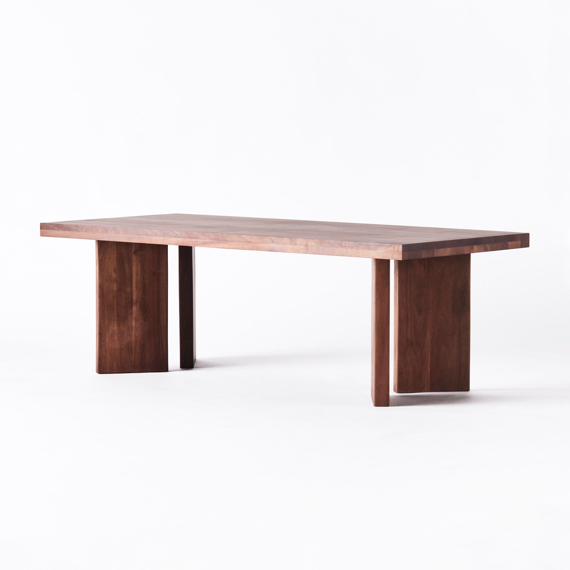 Tisch FRENCH Nussbaumholz