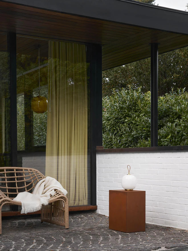 Portable lamp VL 45 white with brass base