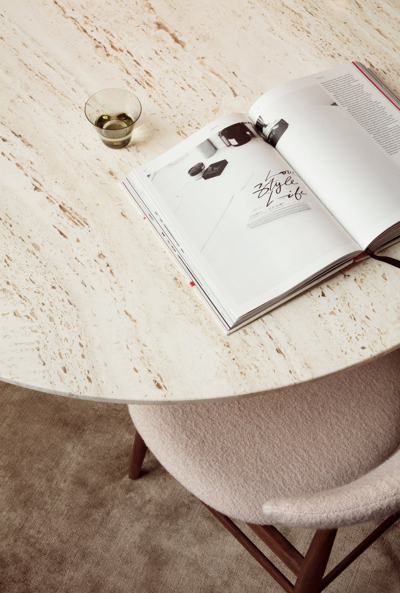 Runder Tisch EPIC creme Travertin