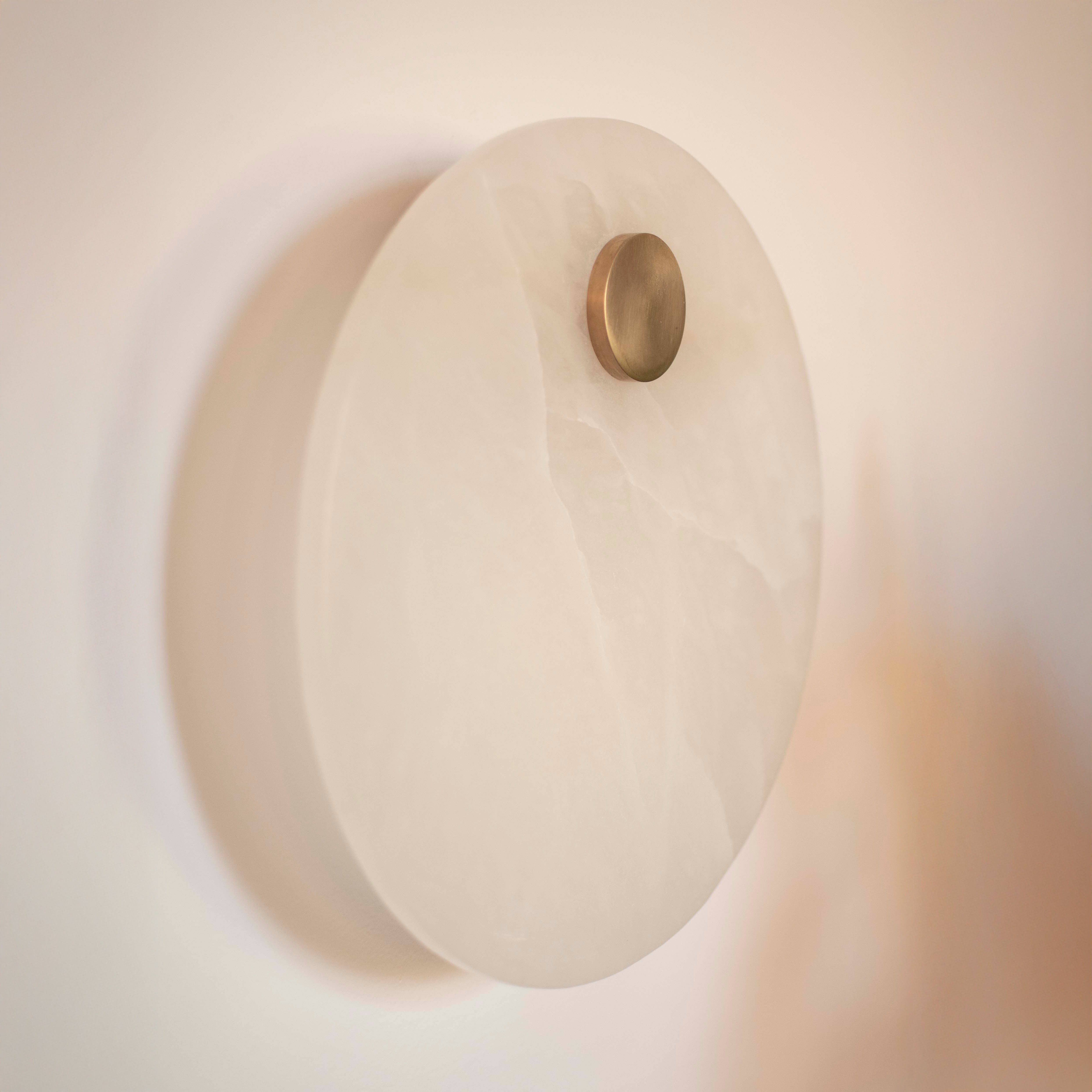 Alabaster wall lamp EOS brass [Julia]