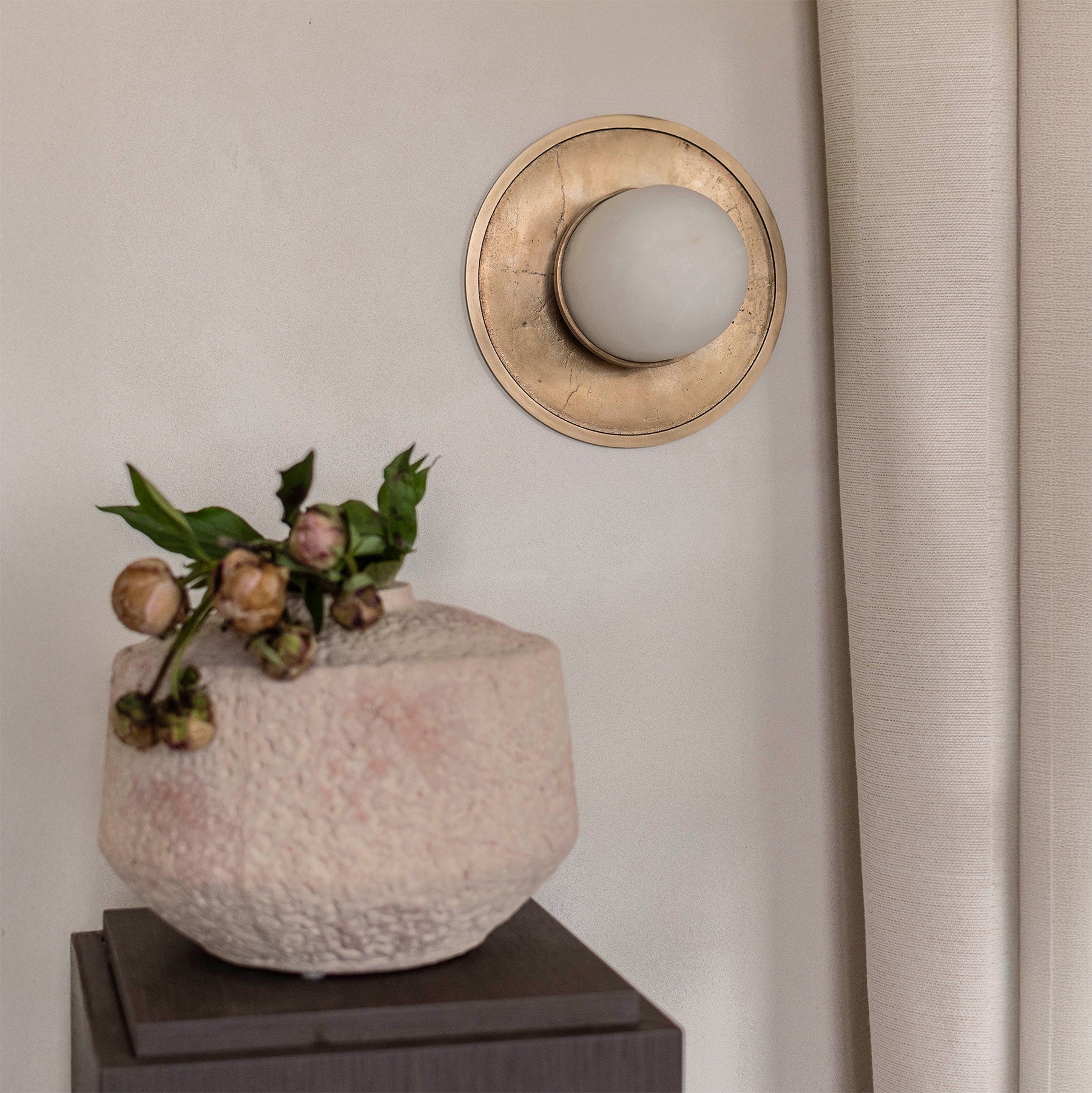 Alabaster Ceiling Light FULL MOON Brushed Brass