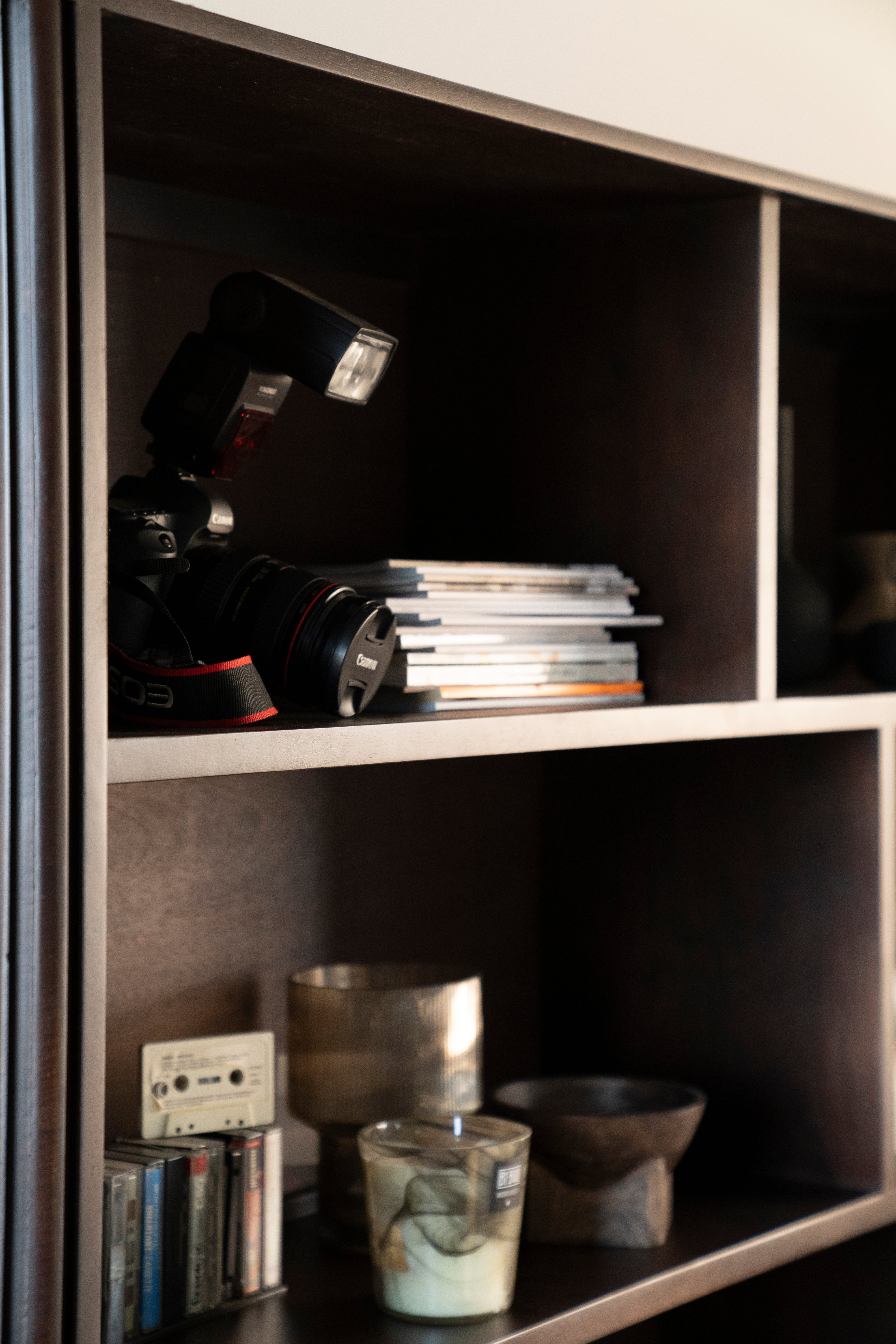 REMI Shelf dark brown mango wood