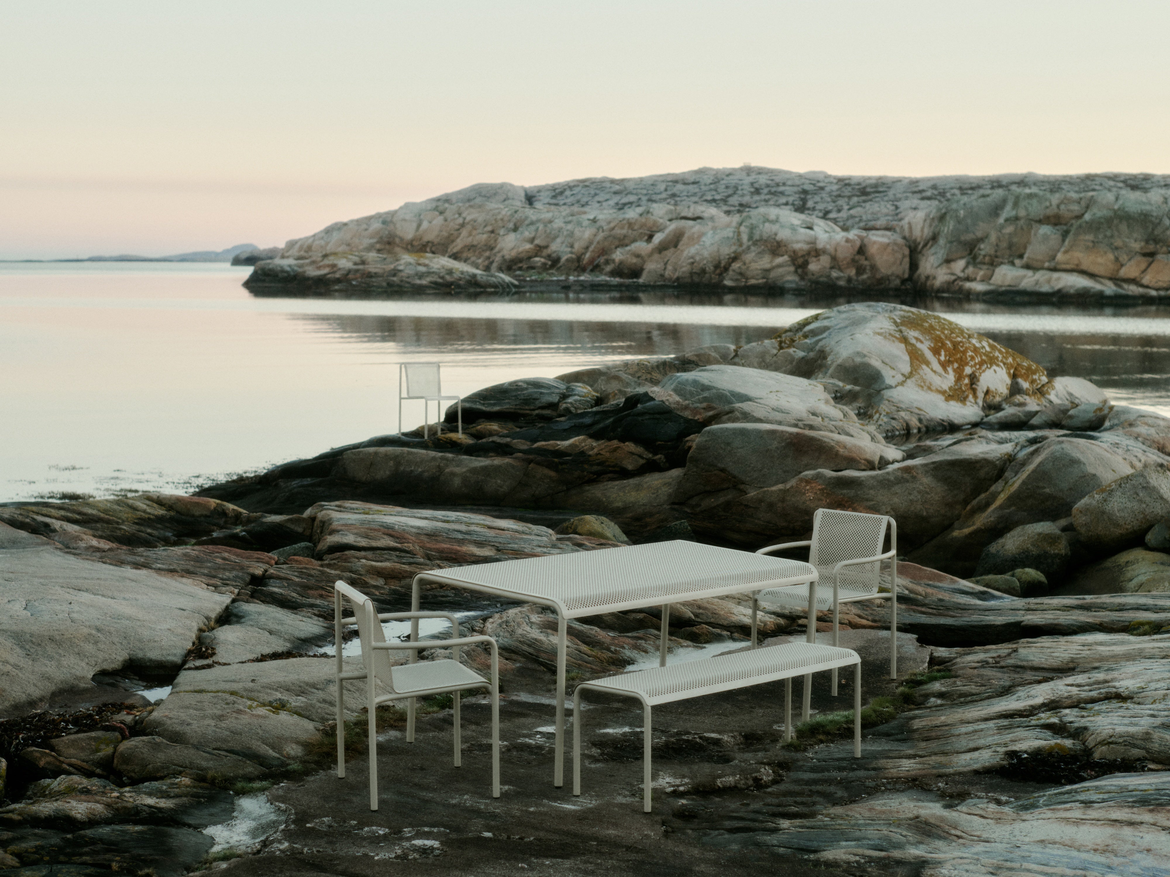 DAPPLE Armchair Beige