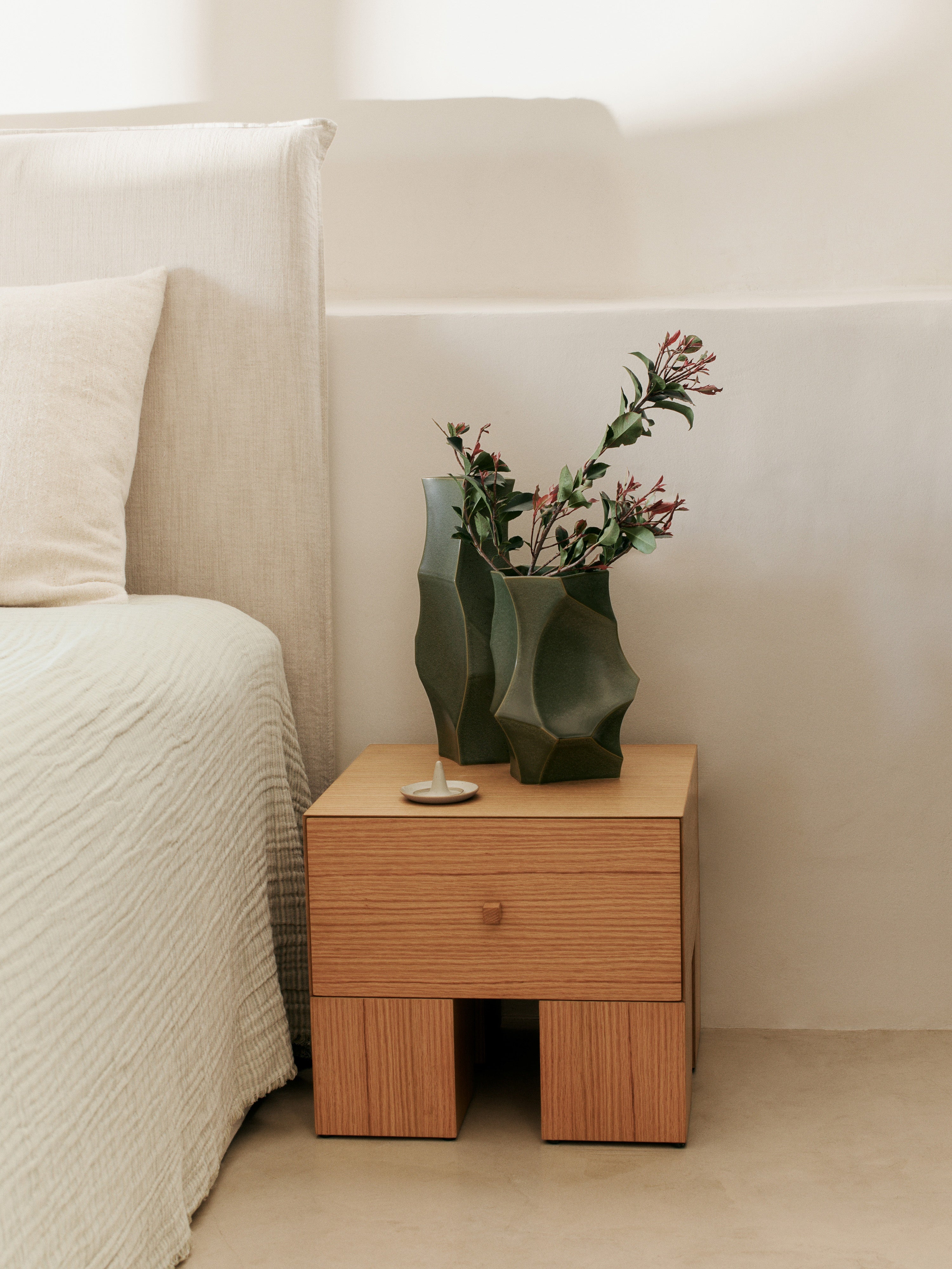 CUEVA vase green