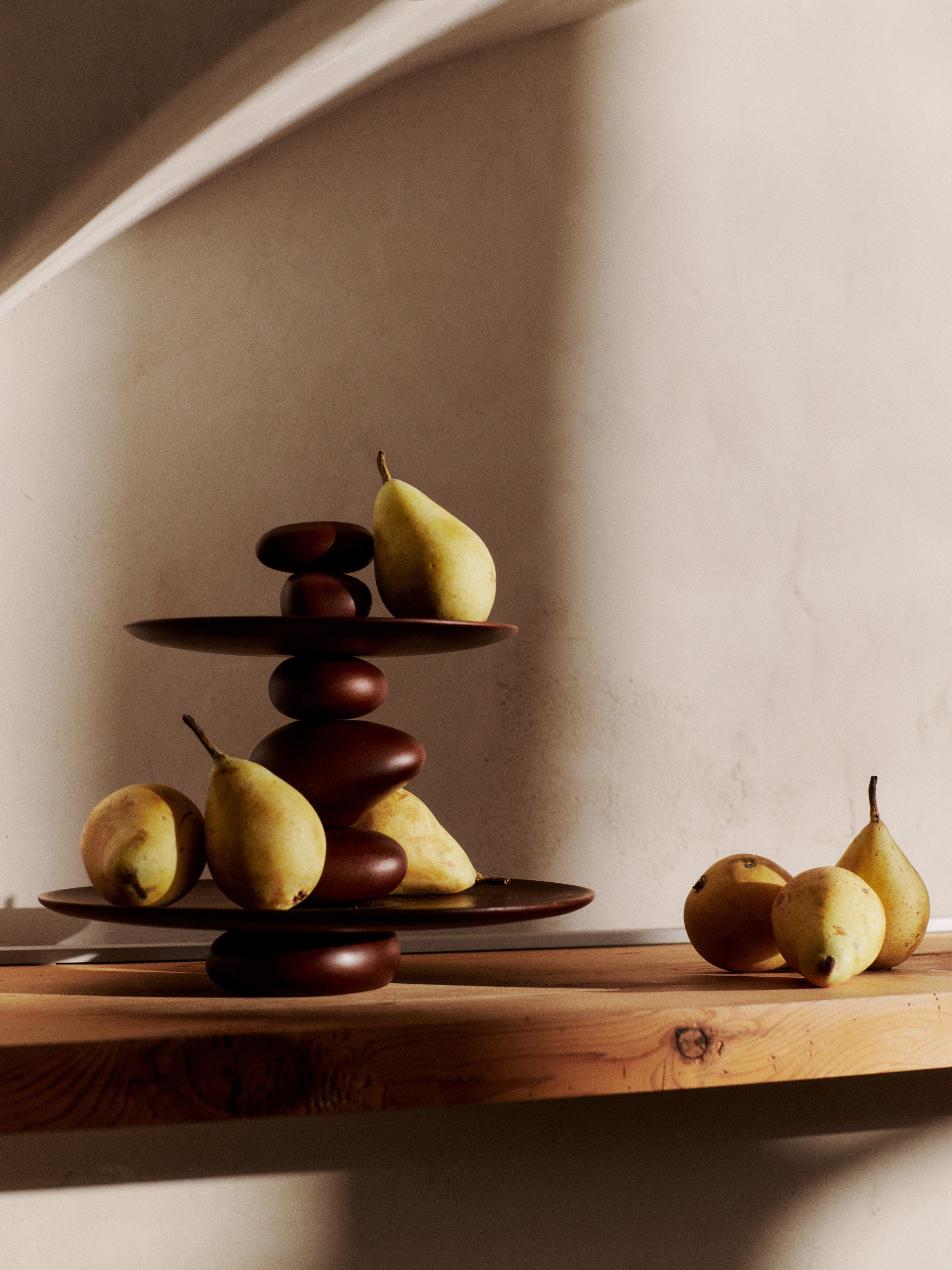 Patera PEBBLE DESSERT STAND dark brown beech wood
