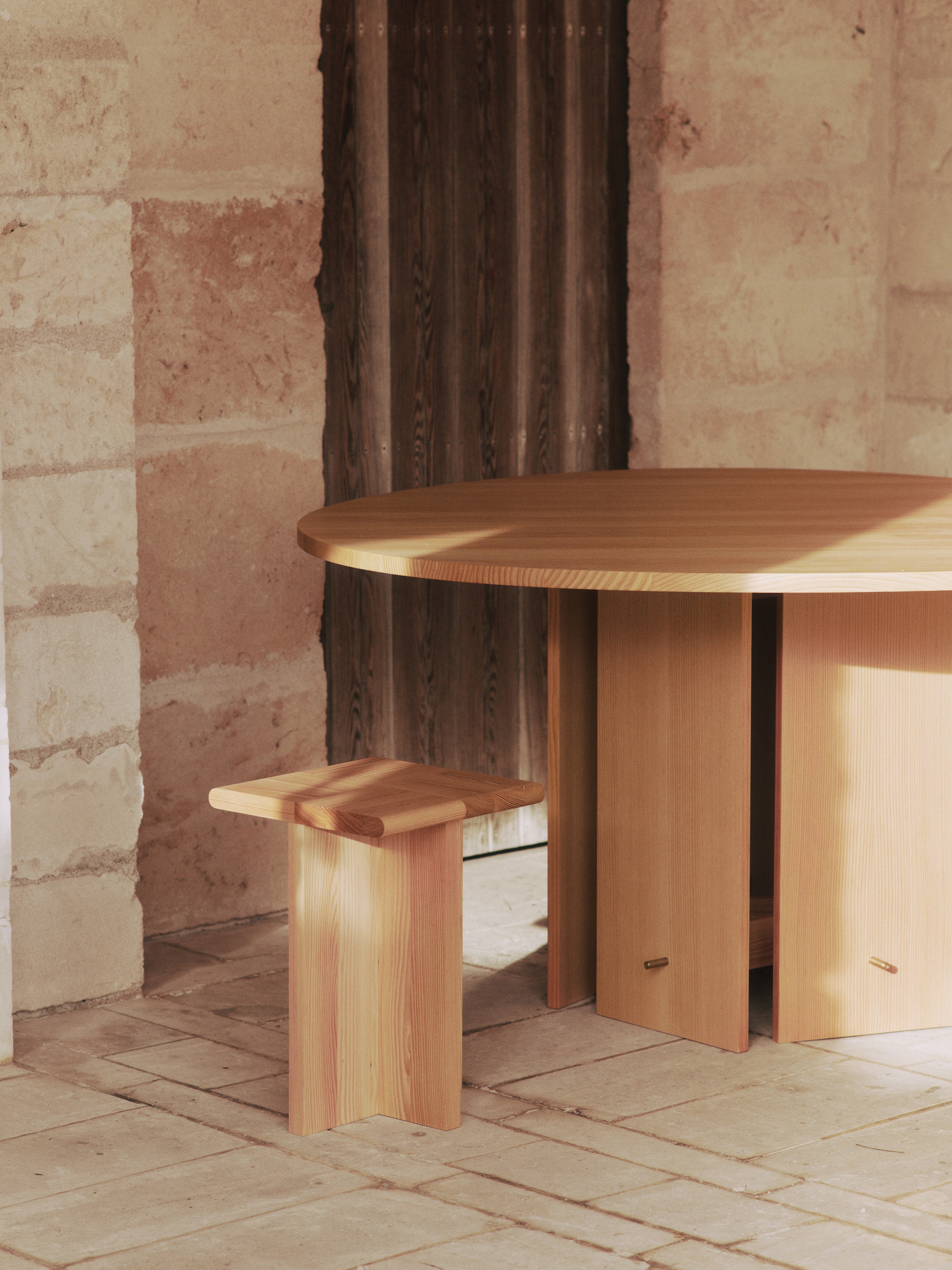 SALA PIECE side table made of solid Douglas fir